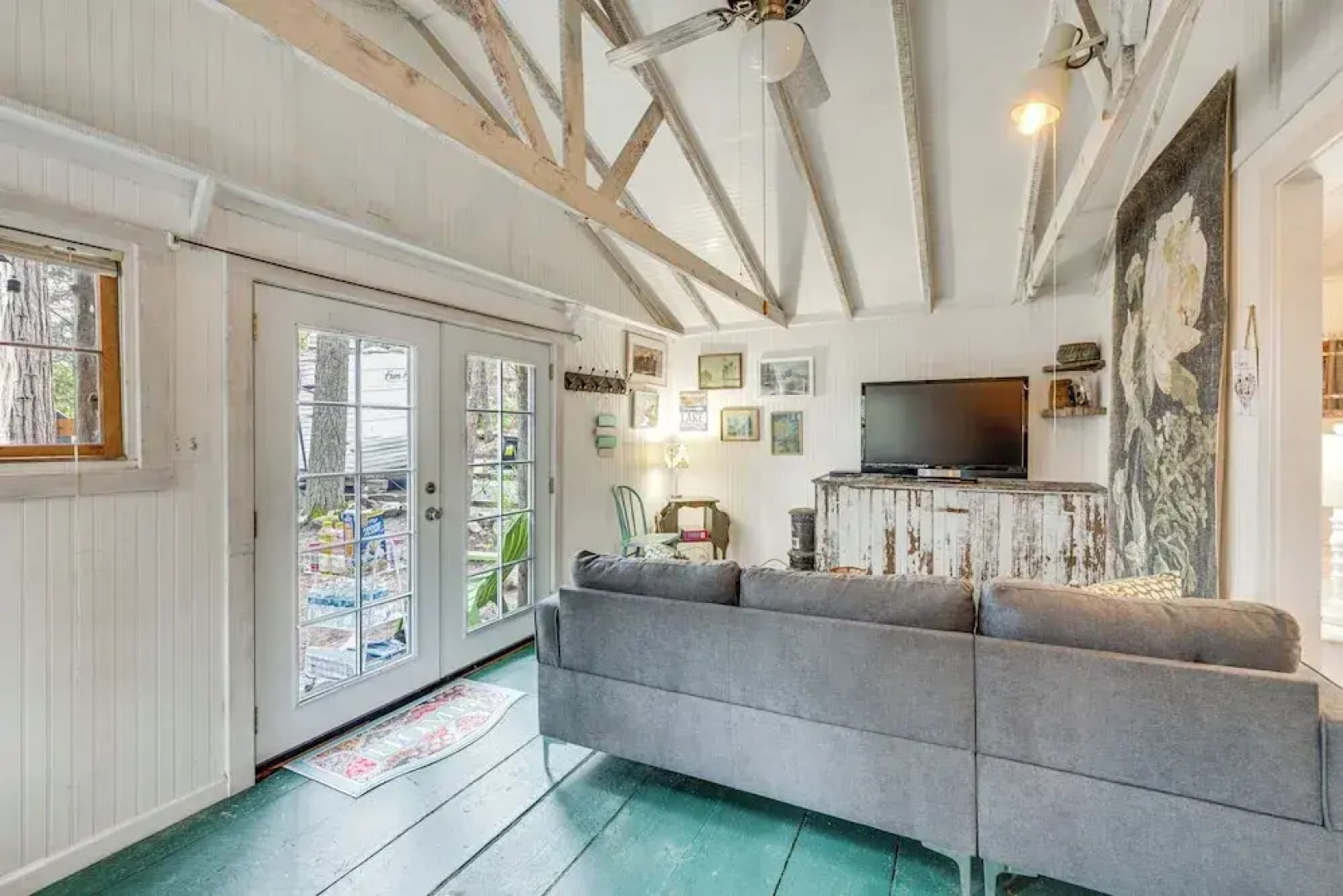 Serene Bass Lake Cabin Near Shopping & Dining!