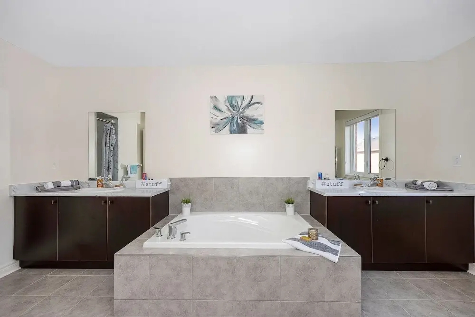 4 bdrms Milton near Toronto and Niagara