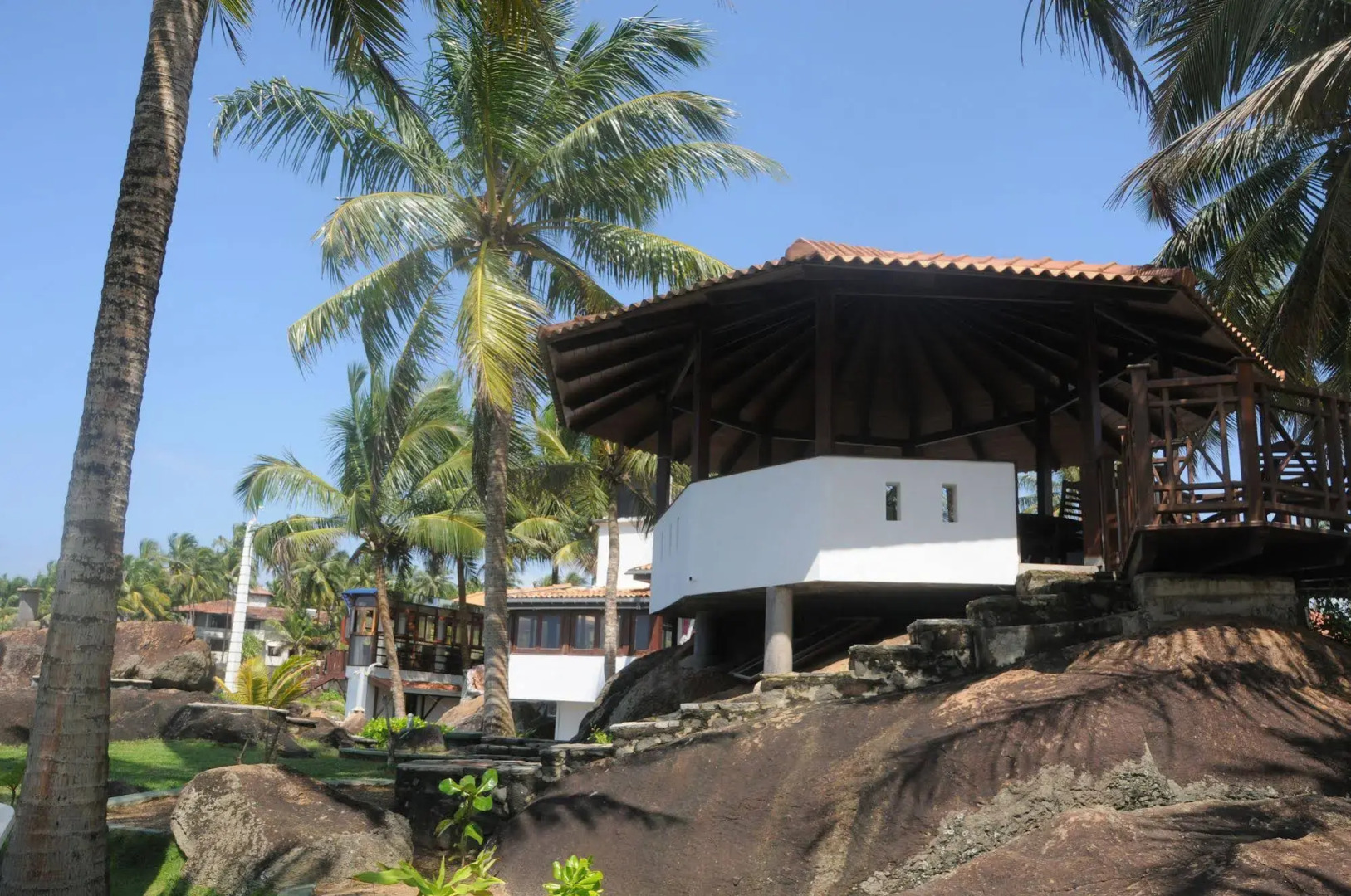 White Villa Resort Aungalla