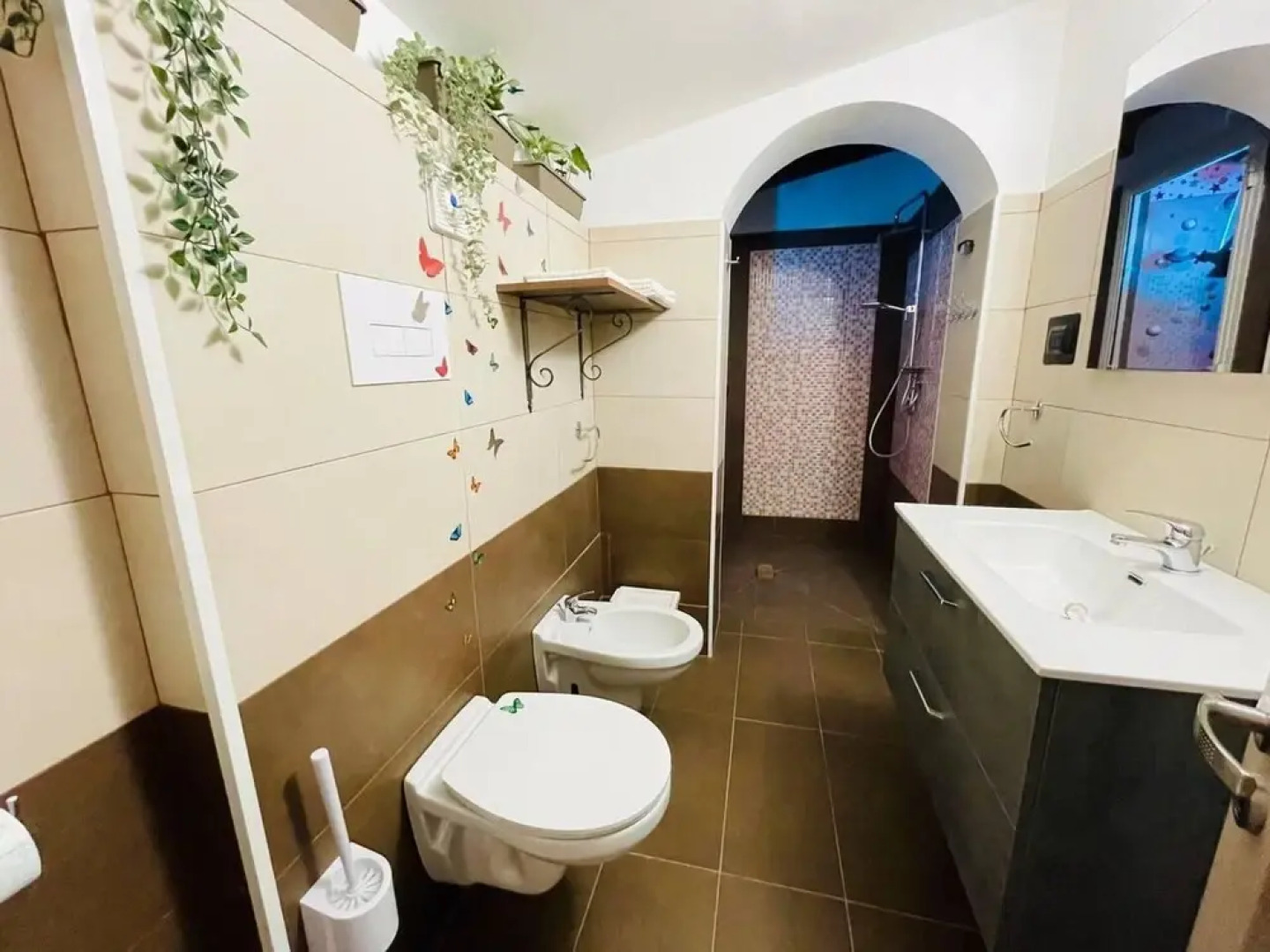 Captivating 5-bed Villa in Sulmona, A Place To Be!