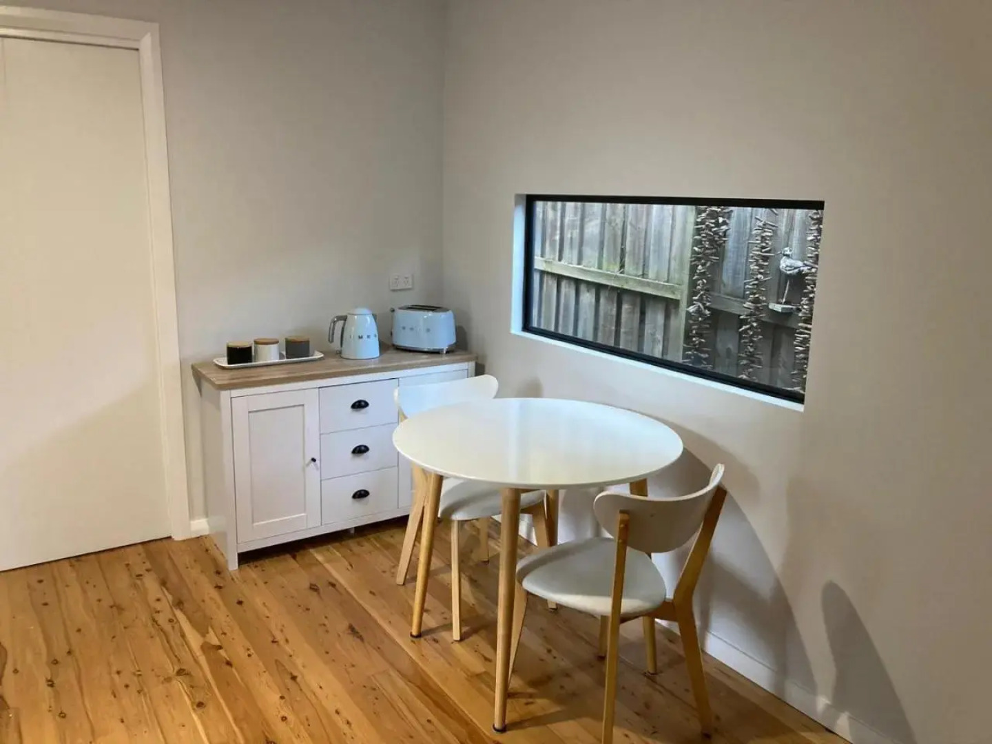 Lakin Lodge at Bateau Bay Beach