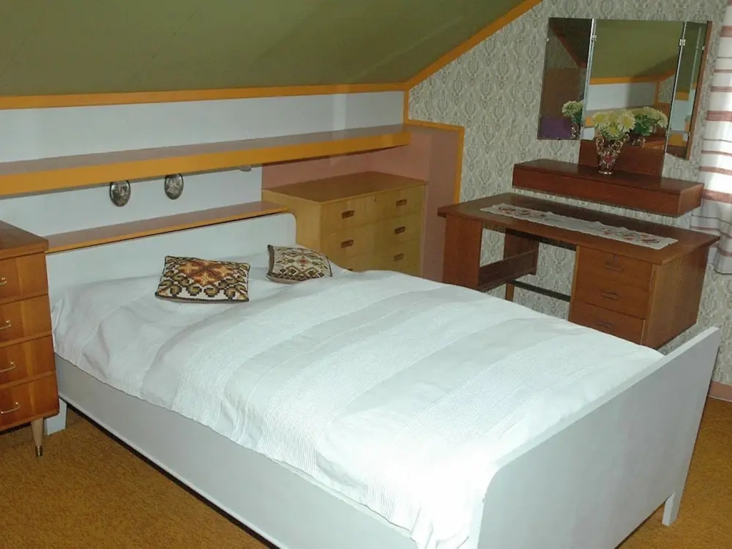 9 Person Holiday Home in Nordfjordeid