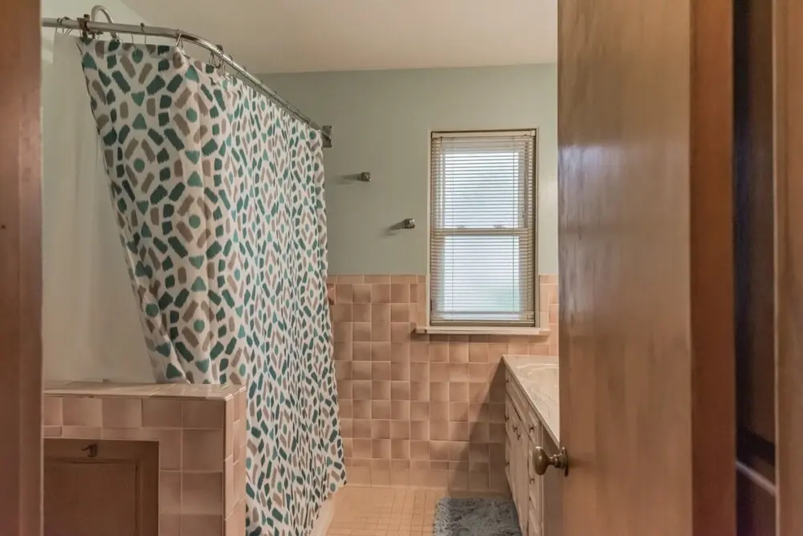 Quiet Comfy 2 Br Home In South Bend, Minutes From Notre Dame! Pet Friendly! 2 Bedroom Home by Redawning