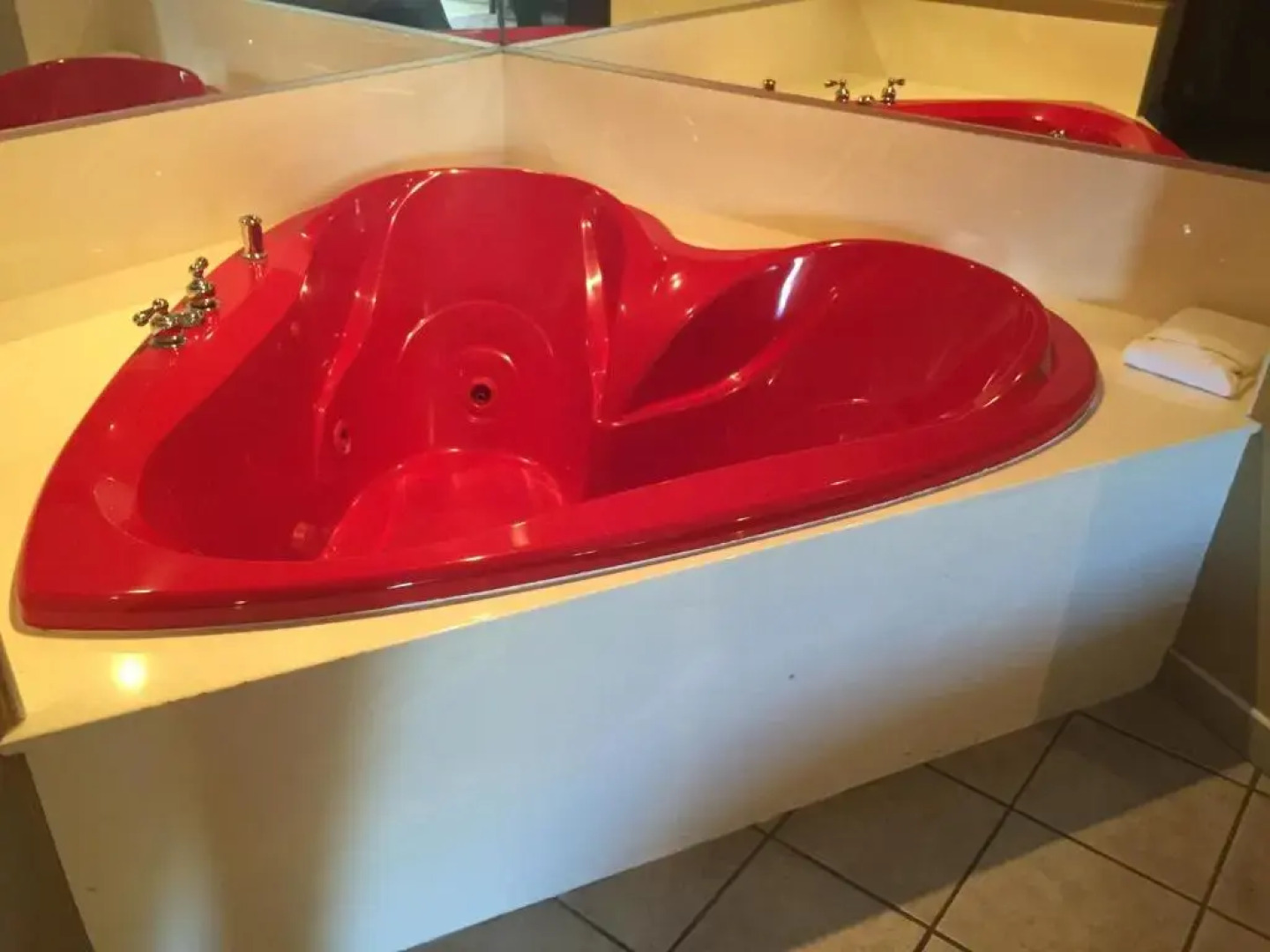 Thunderbird Lodge in Riverside