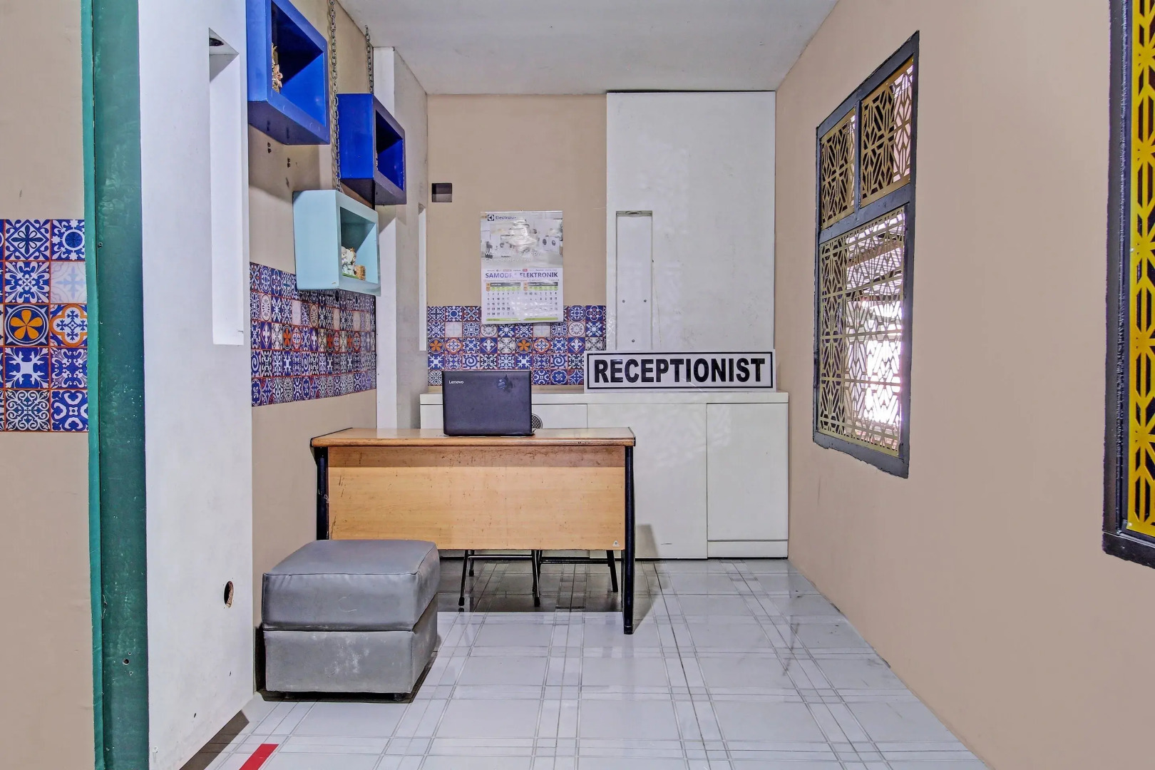 OYO Life 92032 Utama Hotel & Karaoke