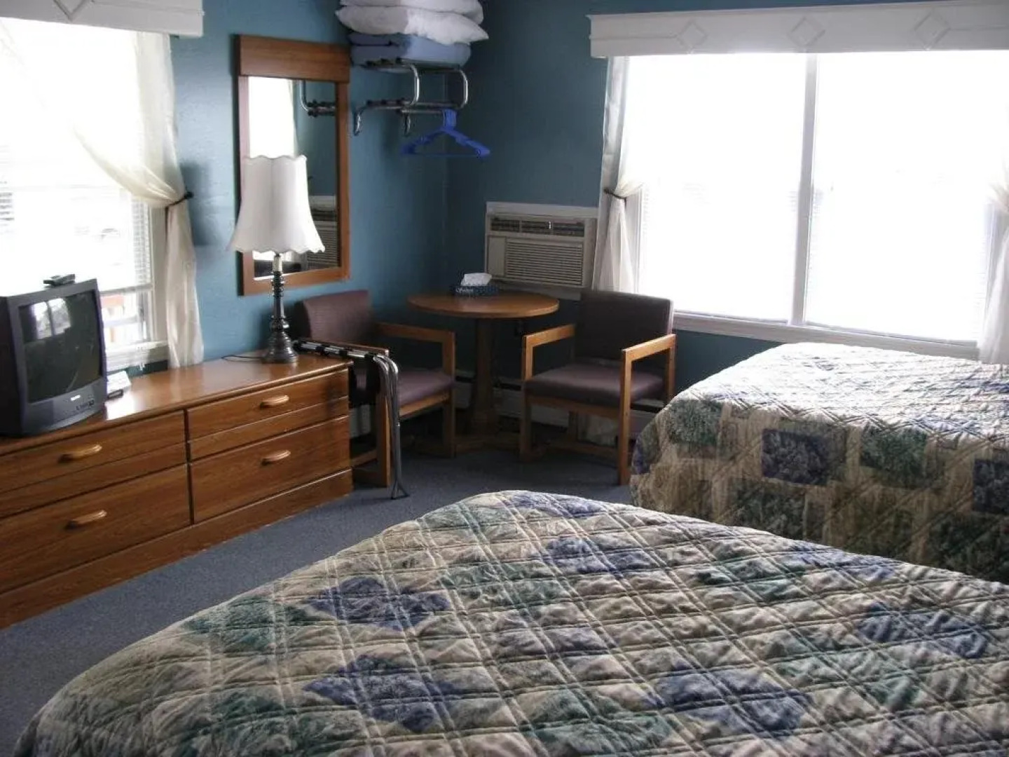 Colonial Inn & Creamery