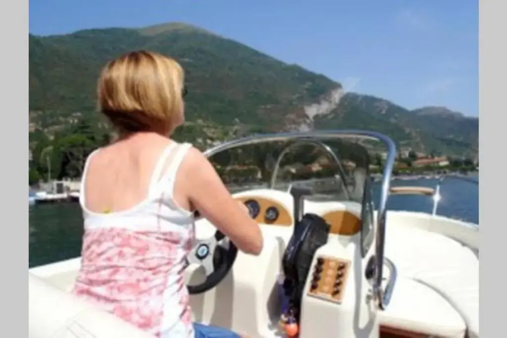 Tremezzo Residence 5-1 of 11 Apartments in An Exclusive Residence by Italian Apartments