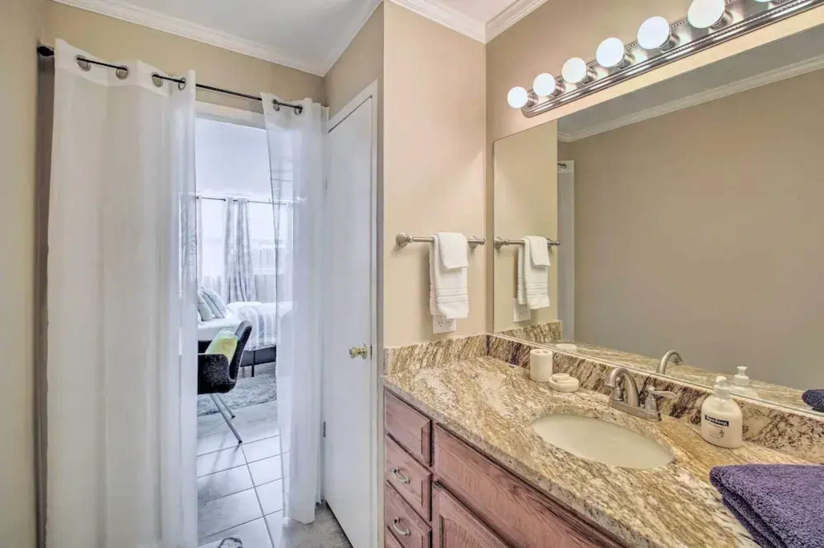 Stunning Hot Springs Condo on Lake Hamilton!