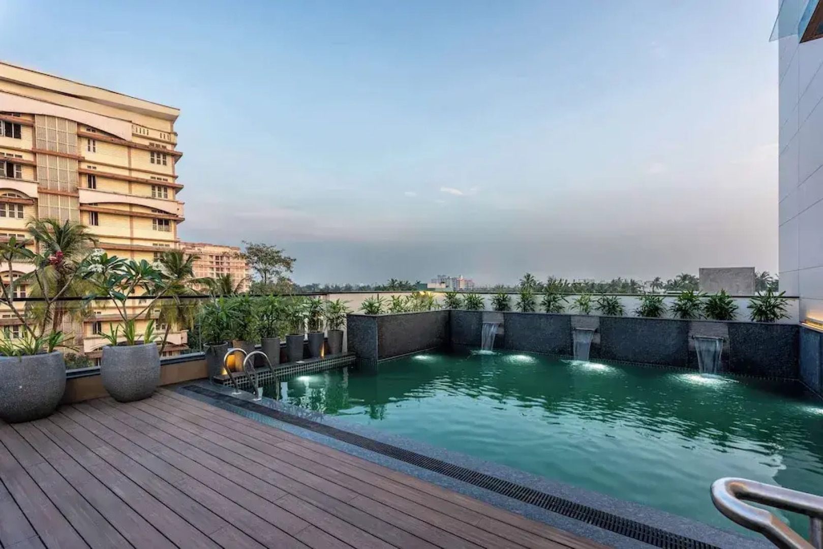 Park Inn & Suites By Radisson Thrissur East Fort