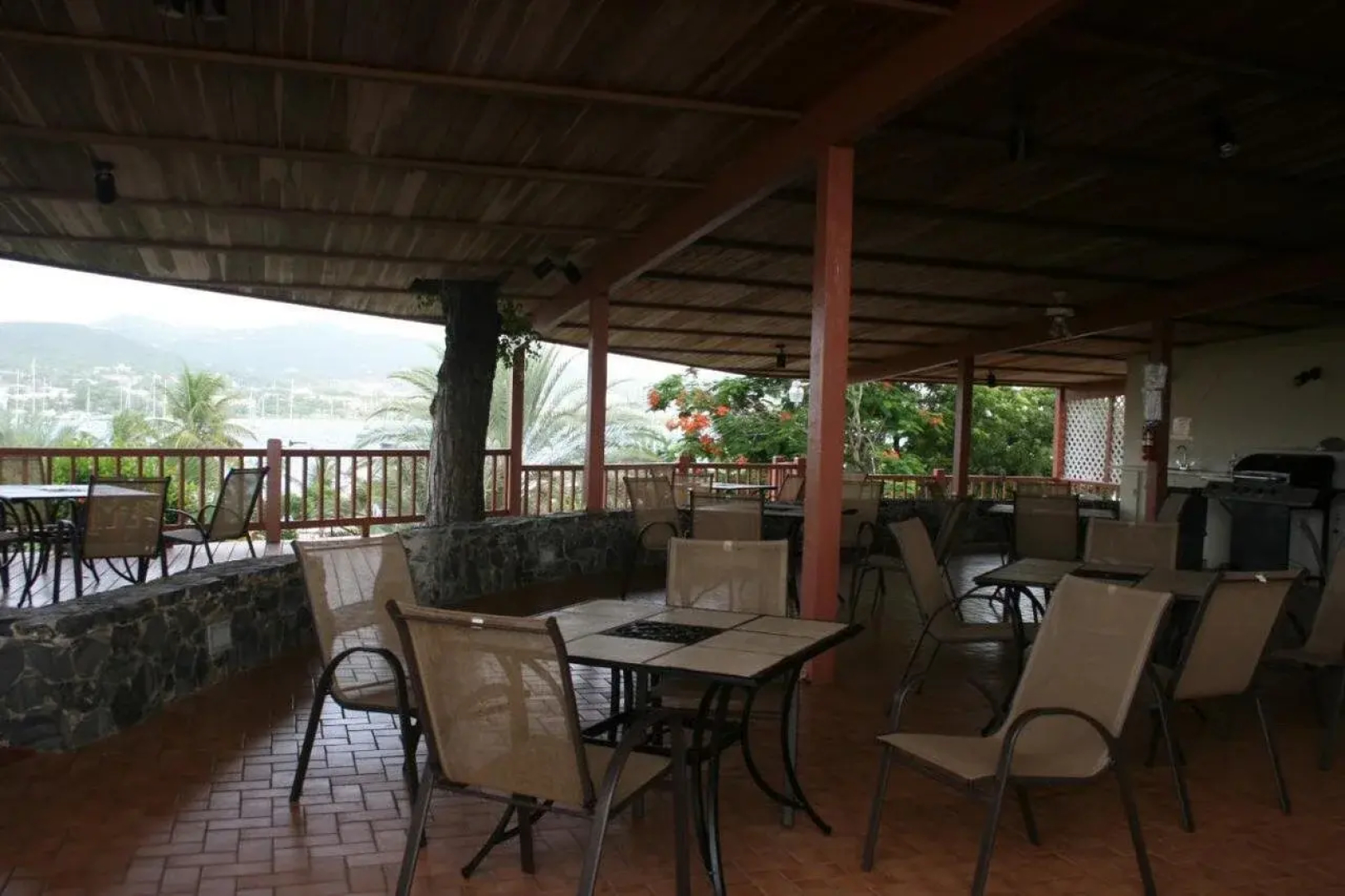 Hotel on the Cay