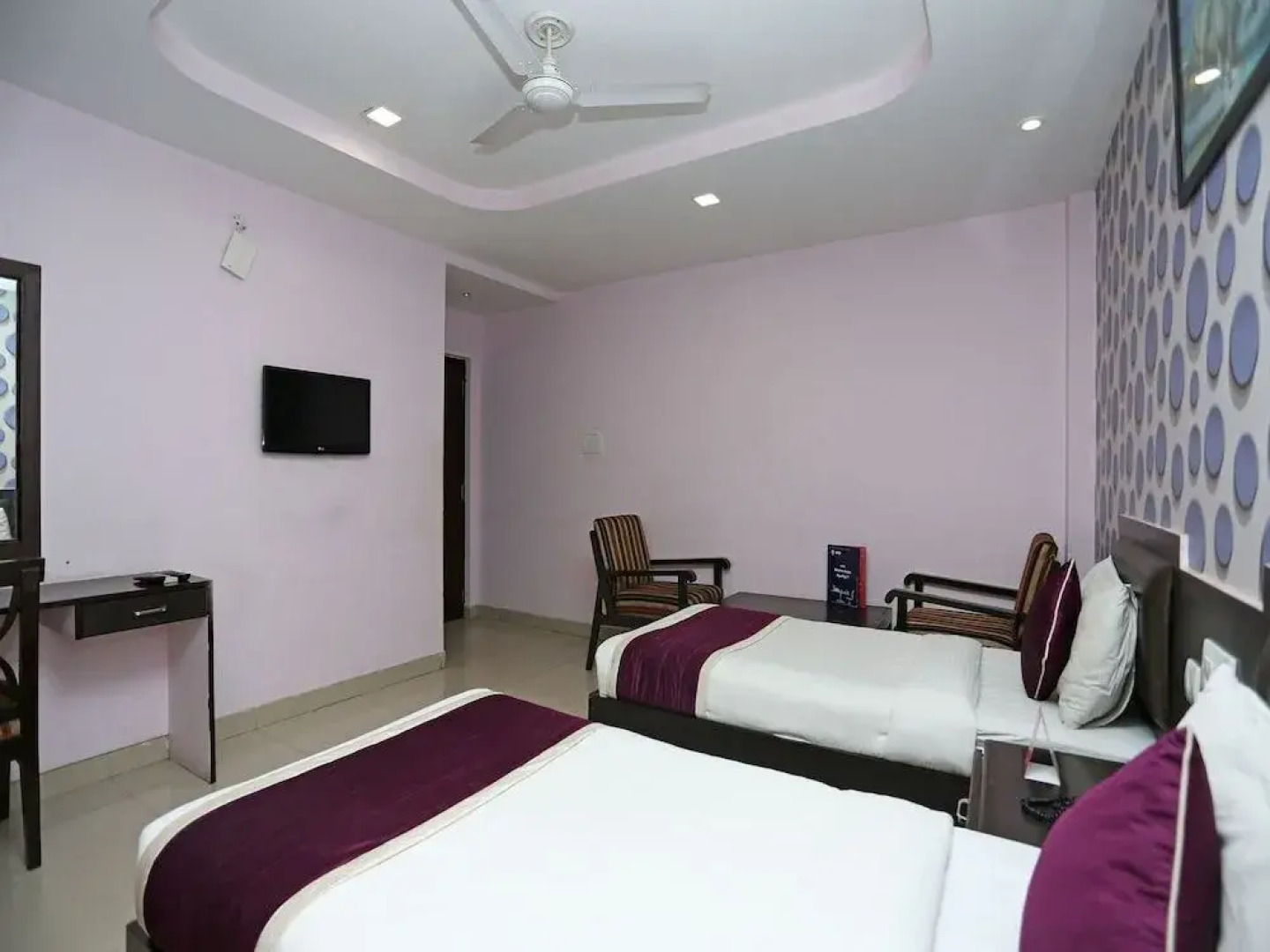 OYO 8177 Hotel Silver Oak