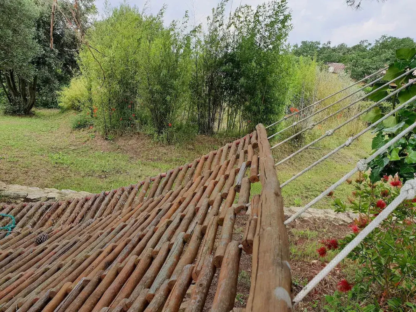 Luxurious Villa in Castillon-du-gard With Outdoor Kitchen