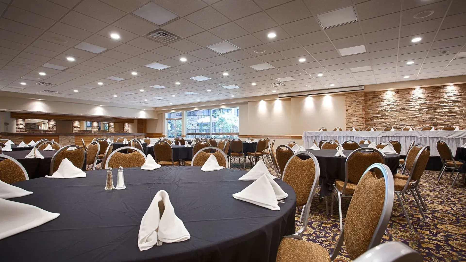 Crossroads Hotel and Event Center