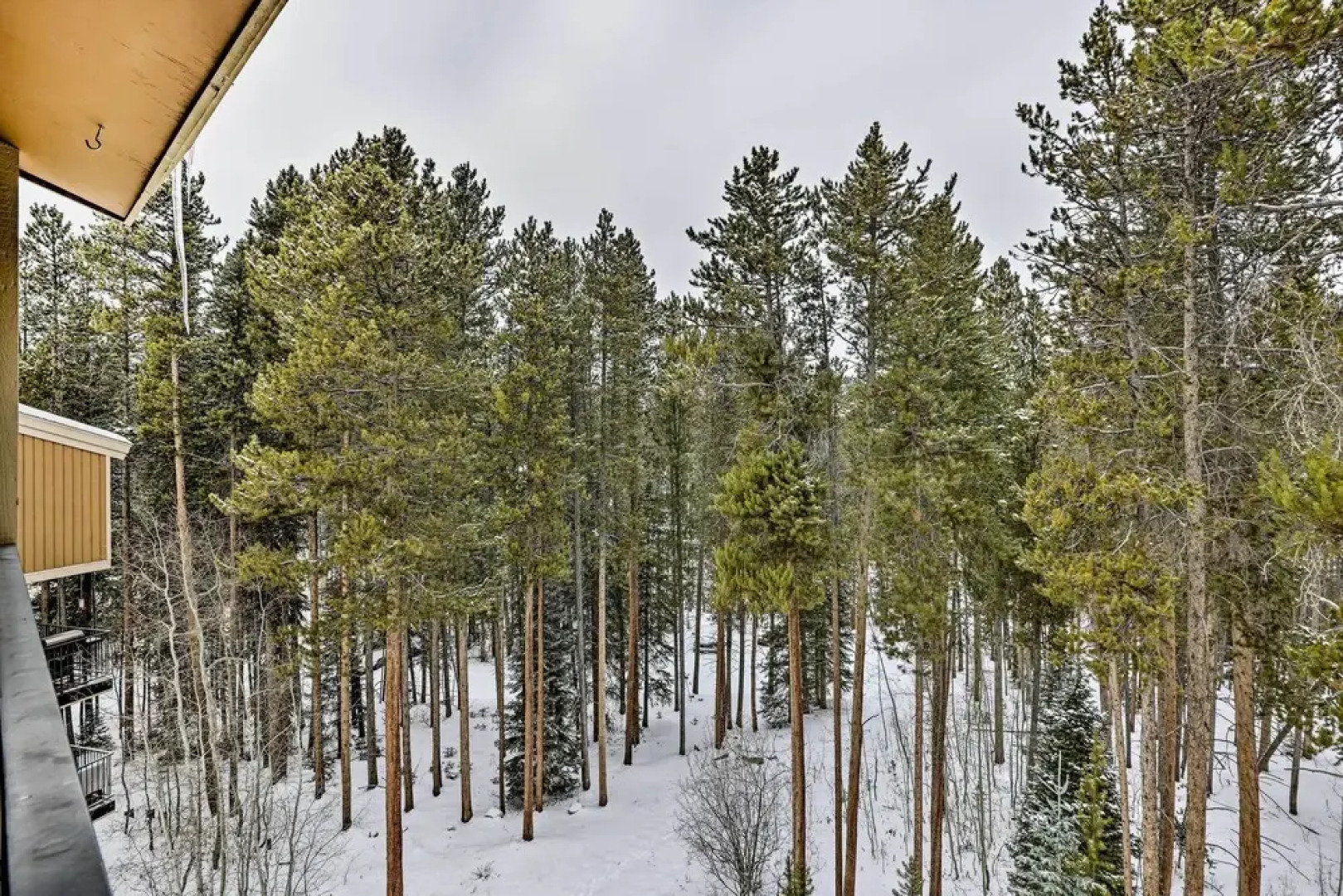 Winter Park Condo w/ Hot Tub, 3 Mi to Slopes!