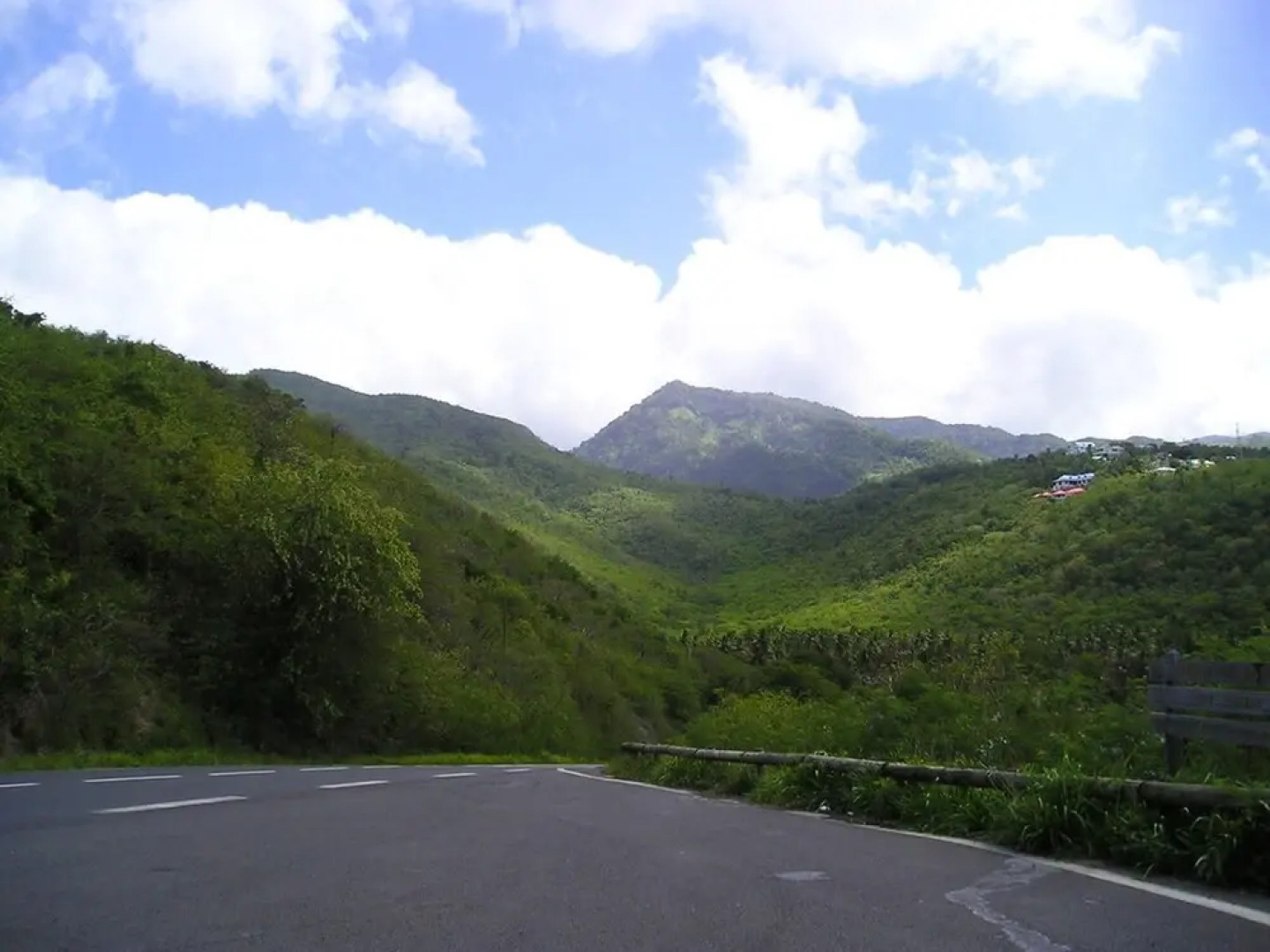 Apartment with 2 Bedrooms in Sainte-Rose, with Furnished Terrace And Wifi