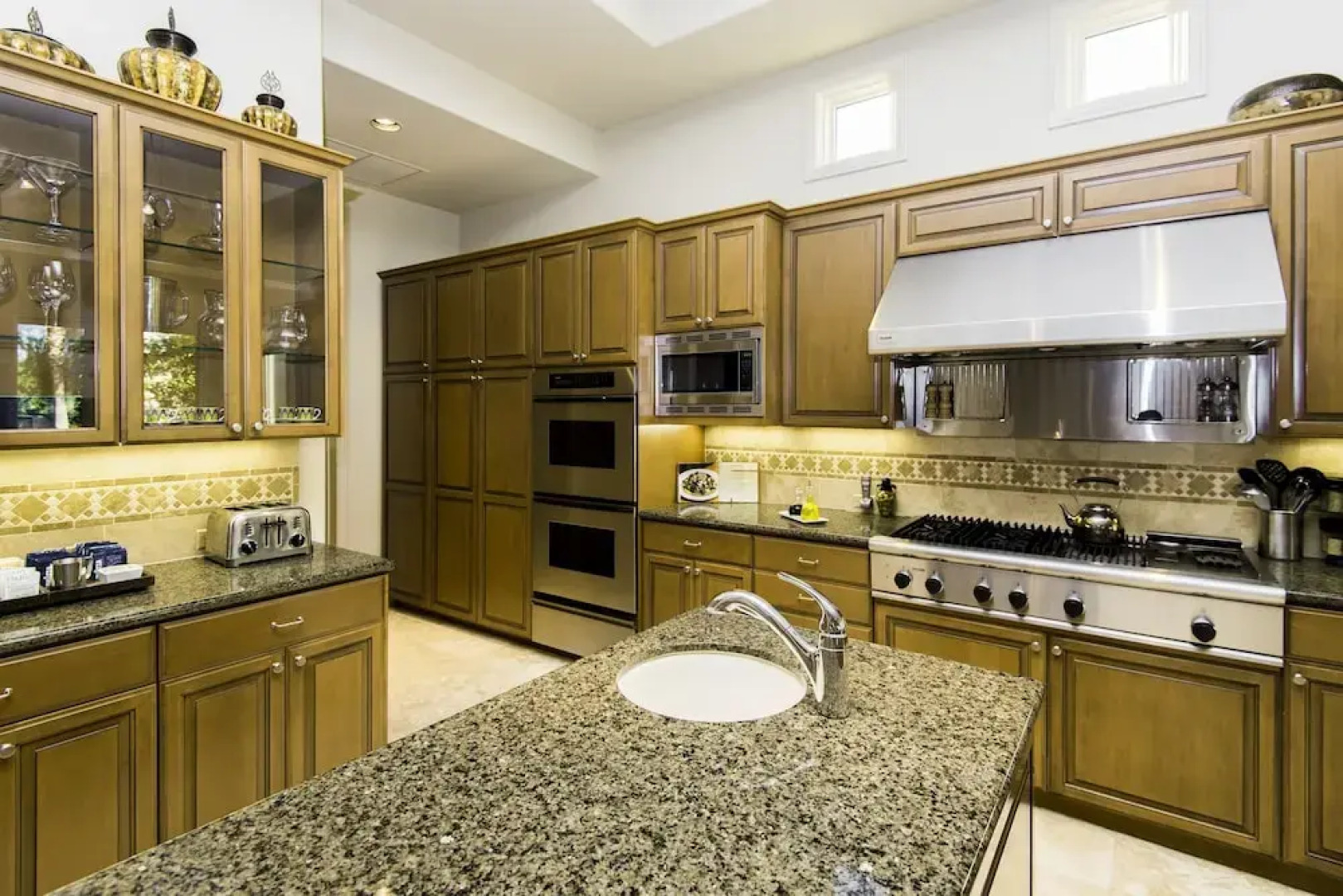 Rat Pack Retreat - Four Bedroom Home