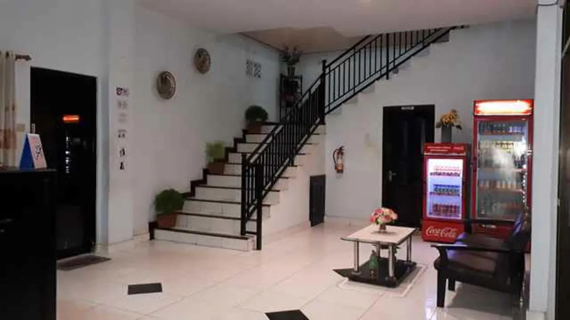 RedDoorz @ Hotel Rumberpon Sorong