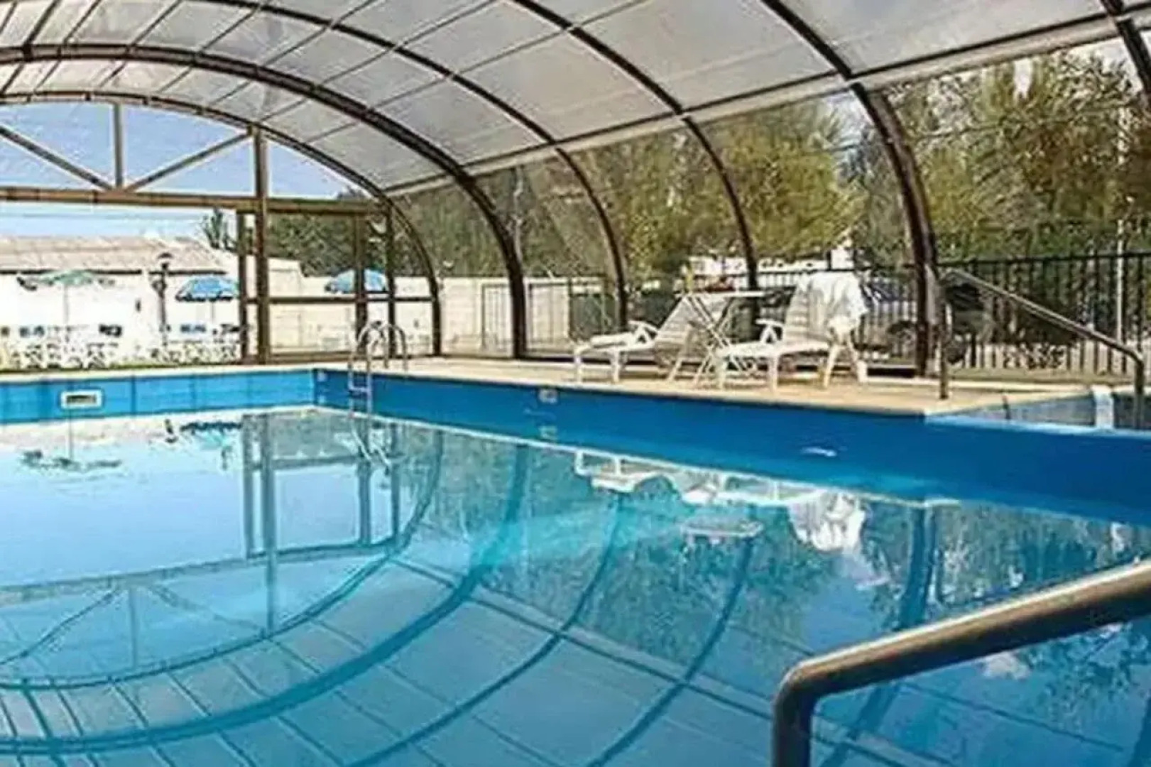 Land Express Neuquén Hotel