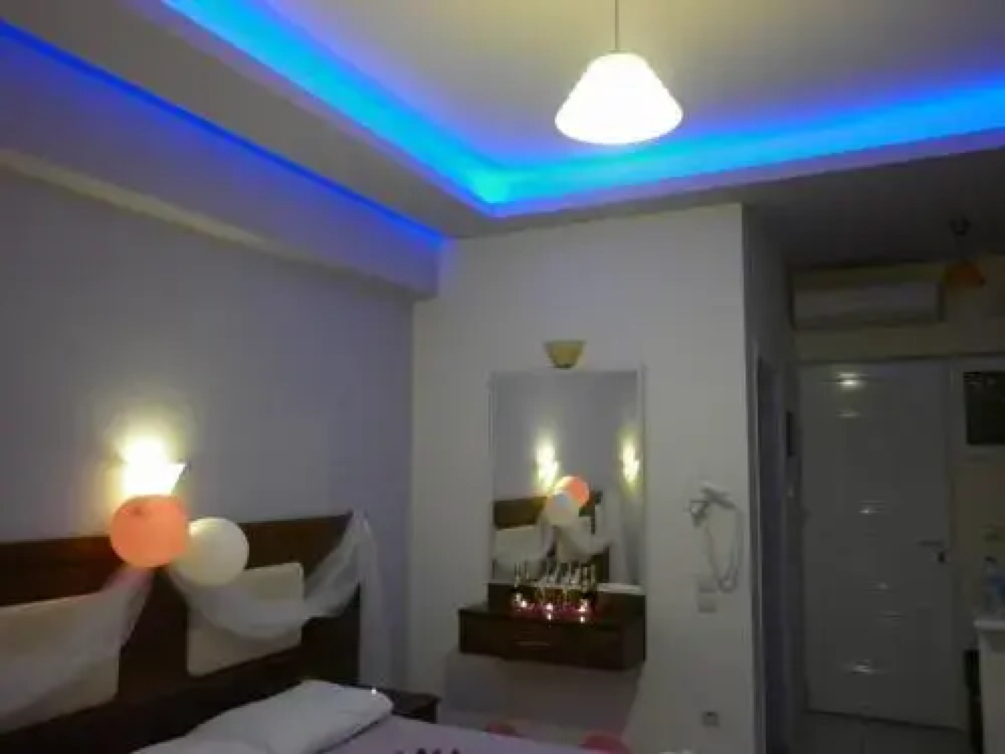 Kondarini's Sea View Studios