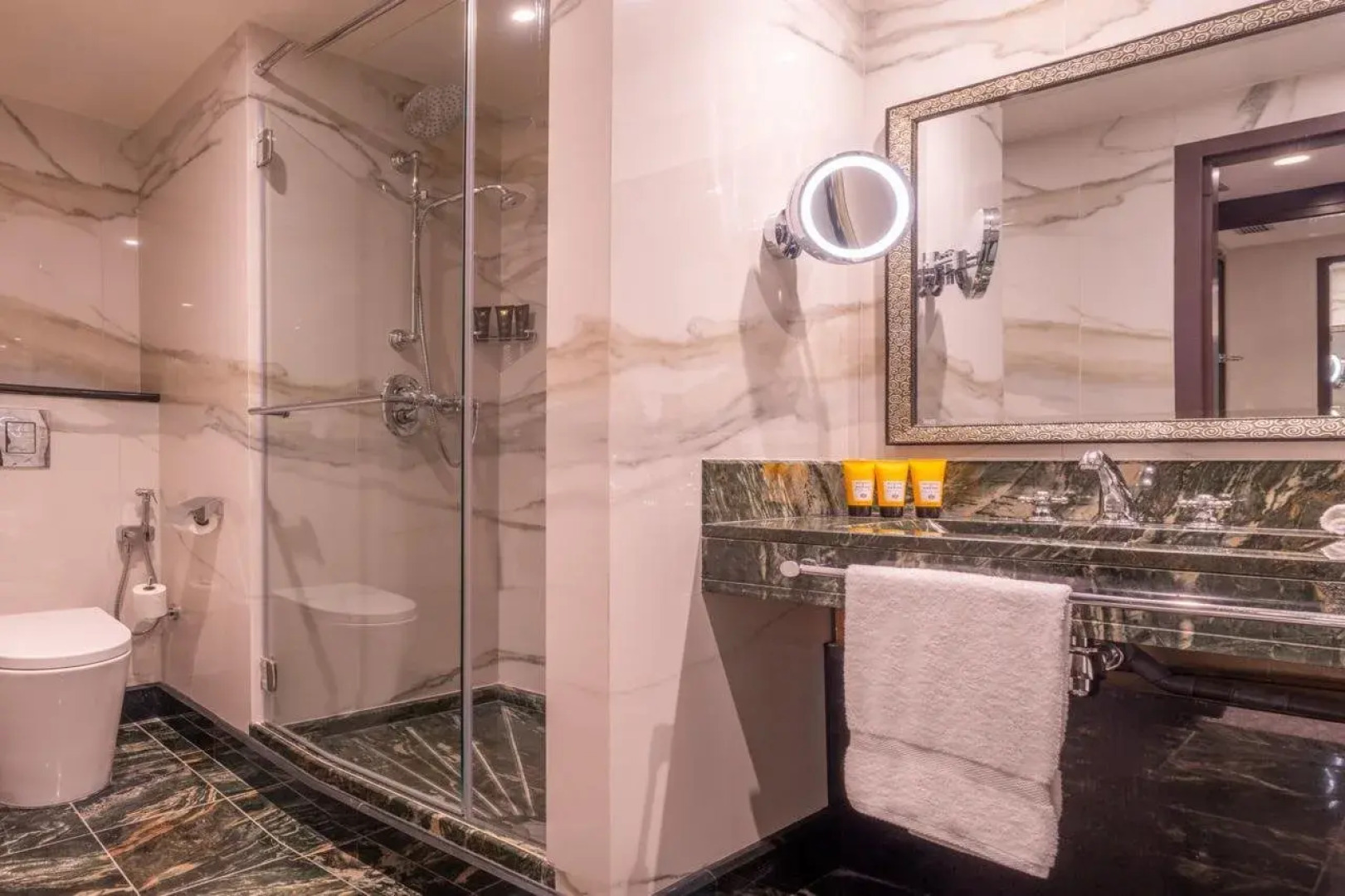 L'Hotel du Collectionneur