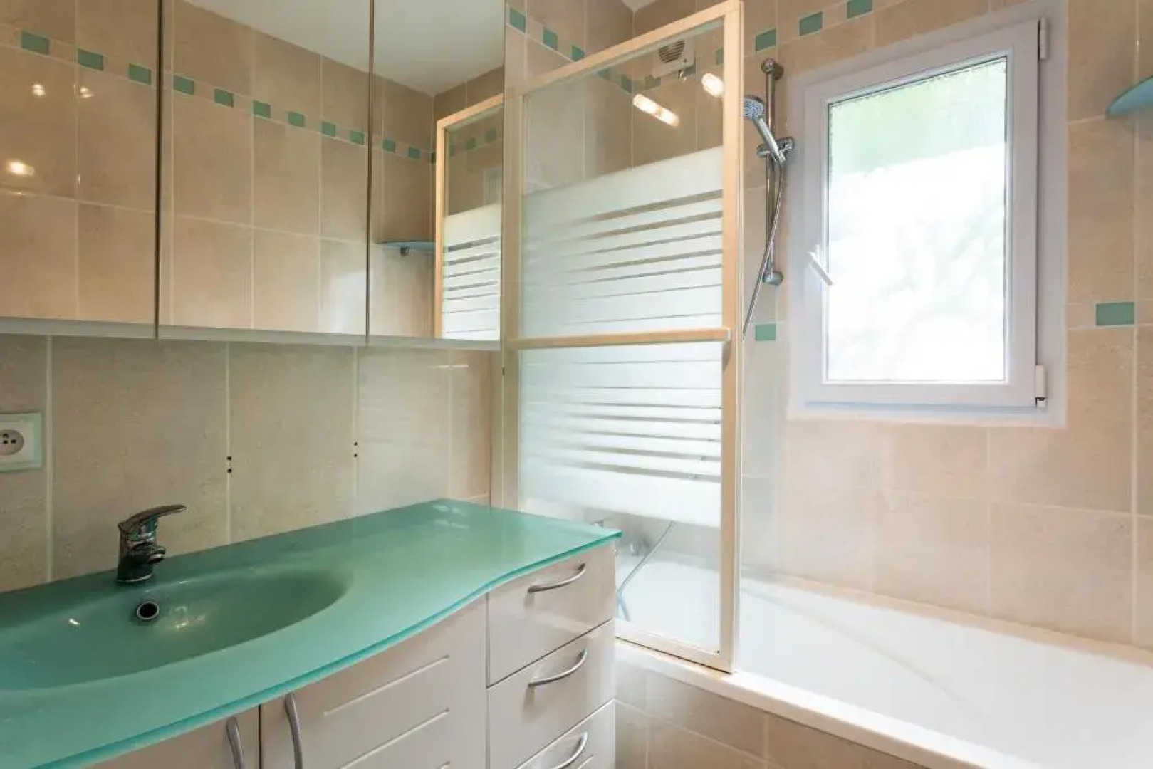 T3 Rez de Jardin,Piscine Privée