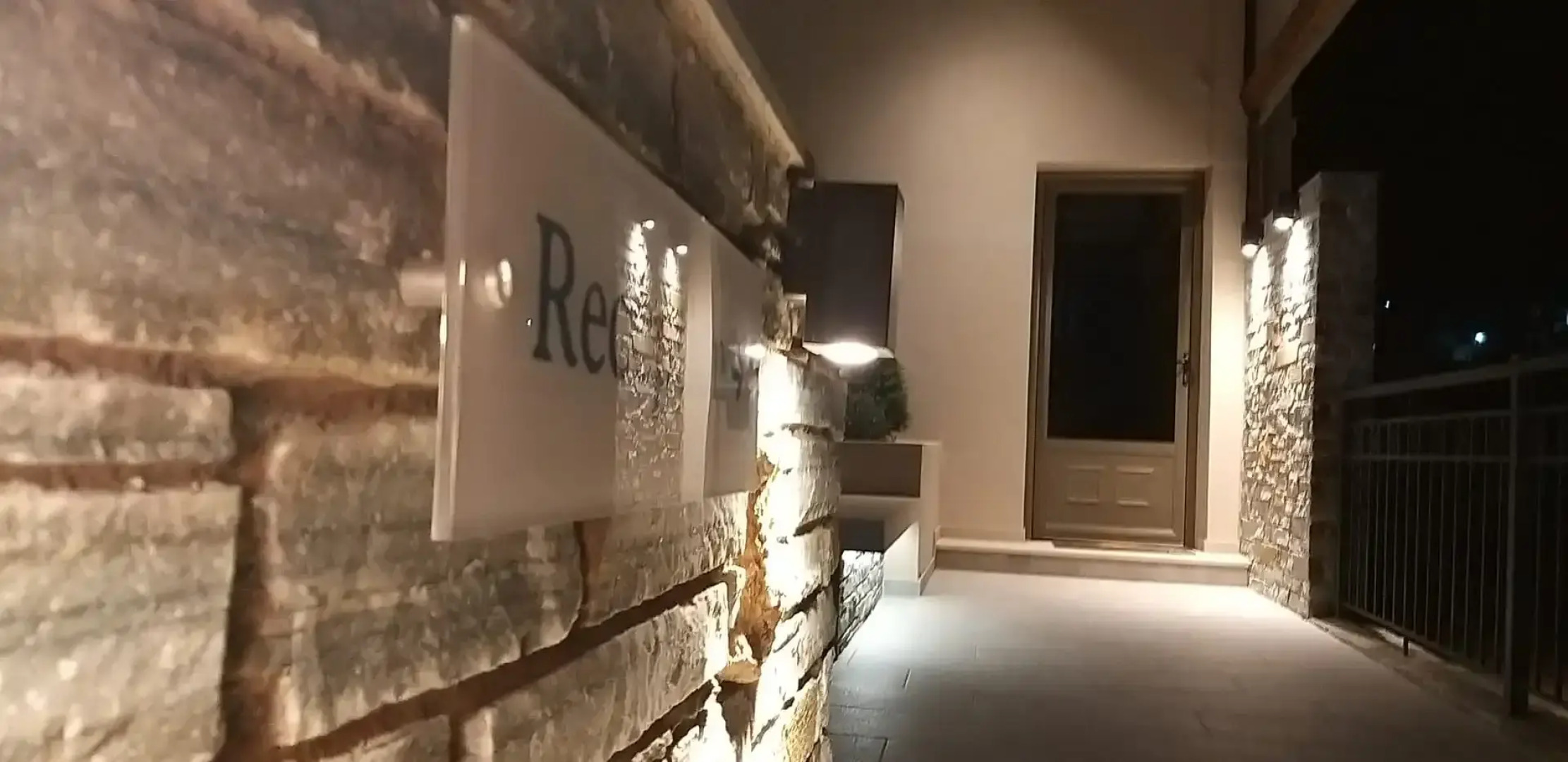 Petries Studios Evoia