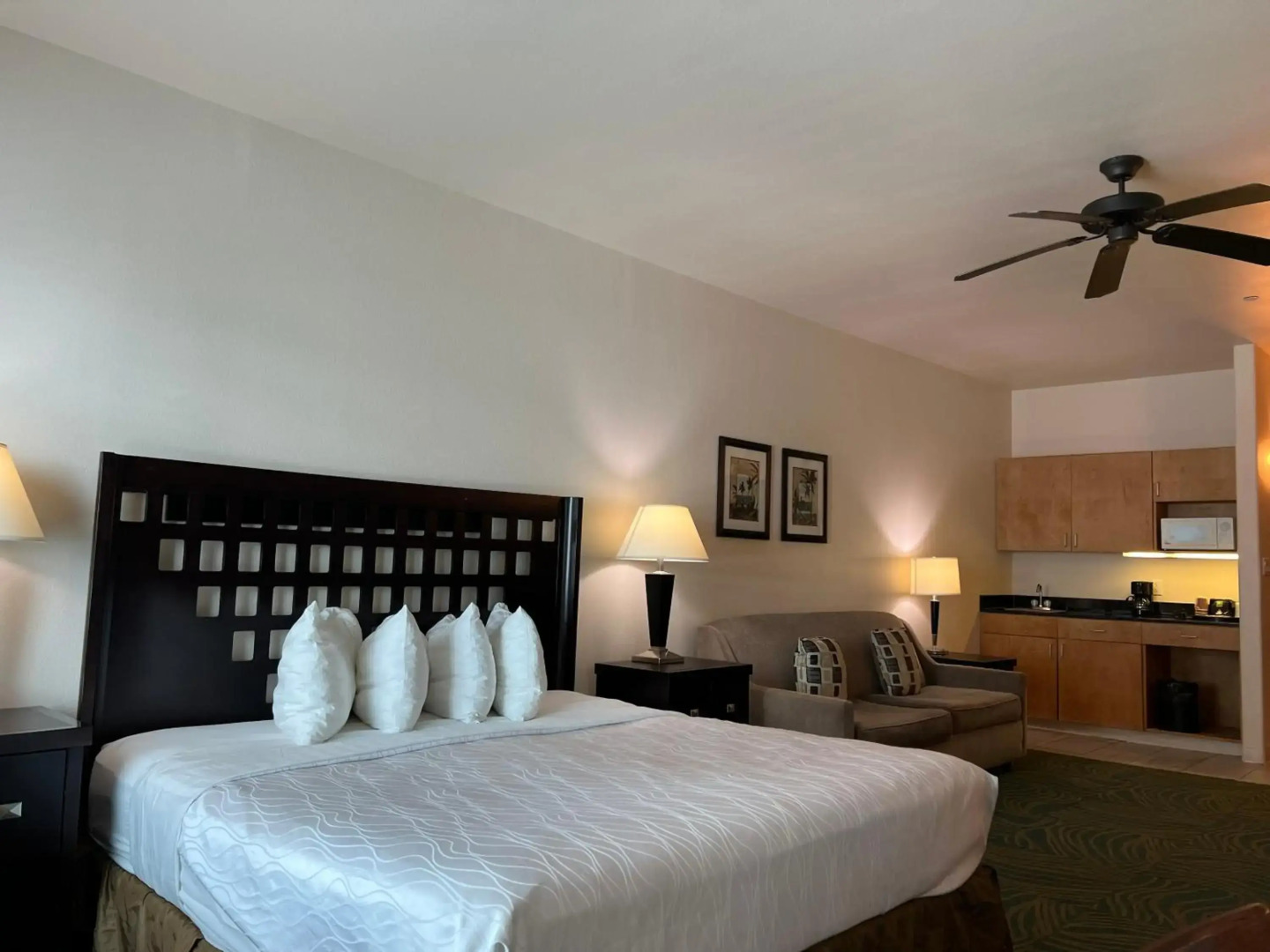 Sunchase Inn & Suites