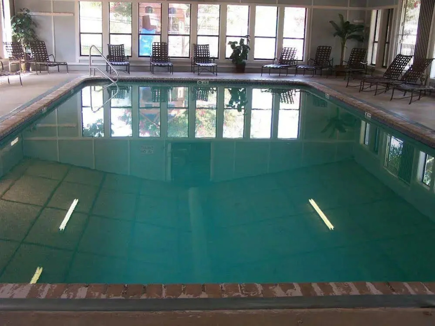 Hill Country Cottage and RV Resort