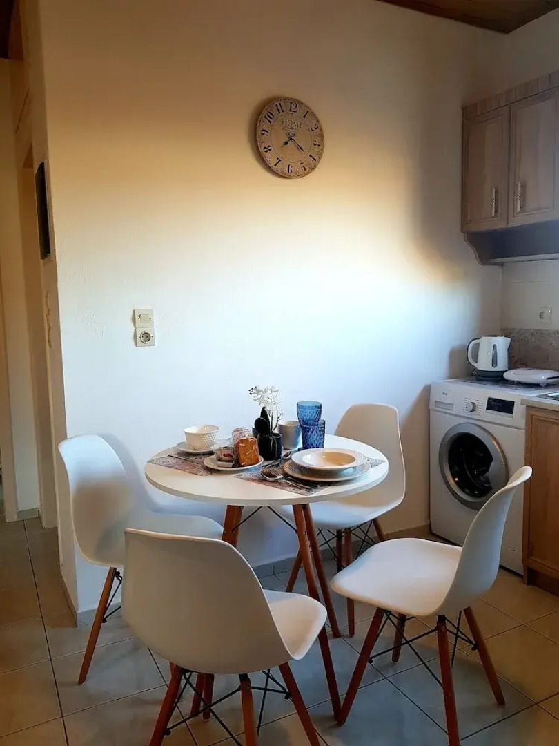 Emmanouil Airport Beach Apartment