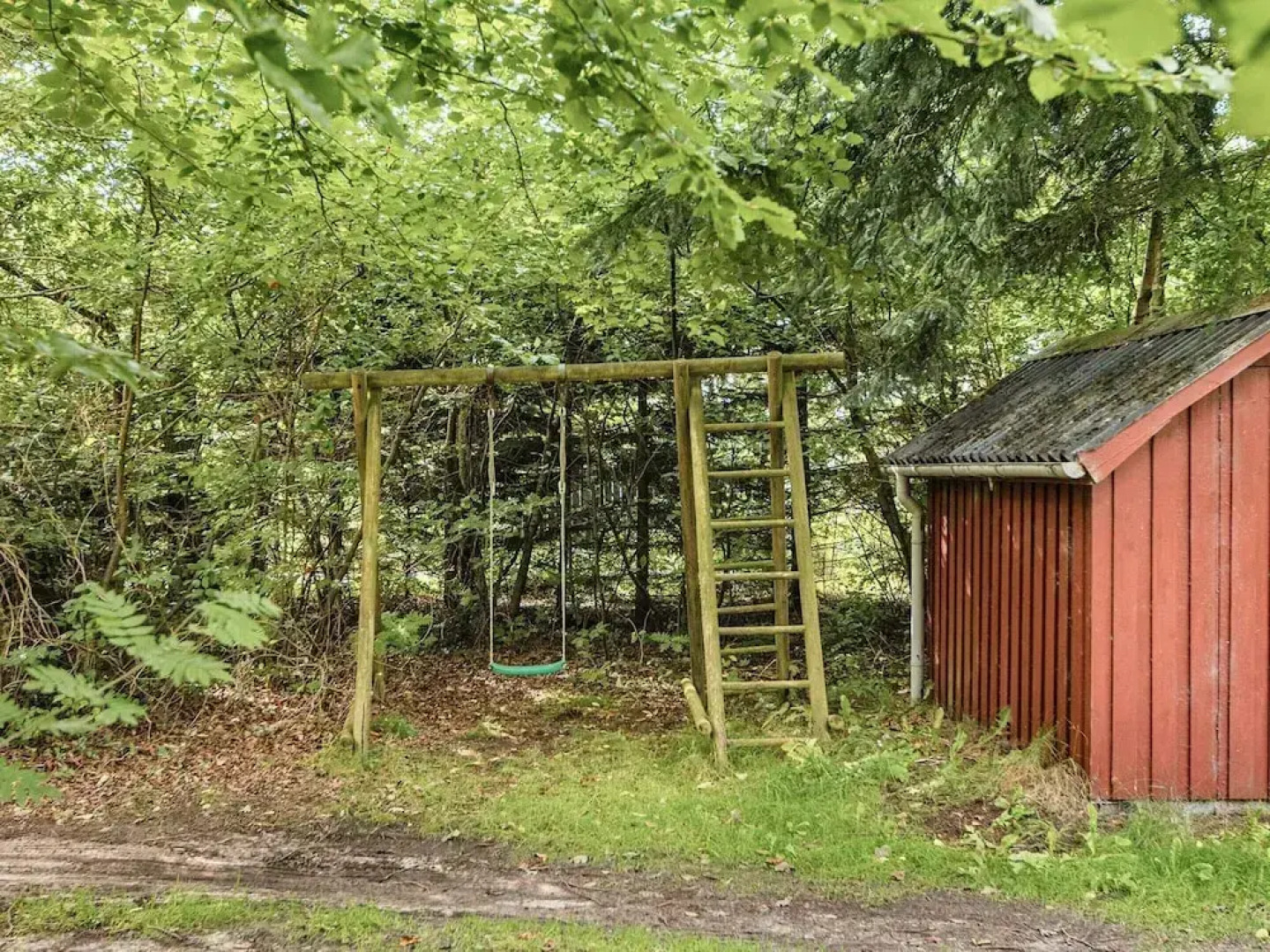 Vintage Holiday Home near Ulfborg with Conservatory