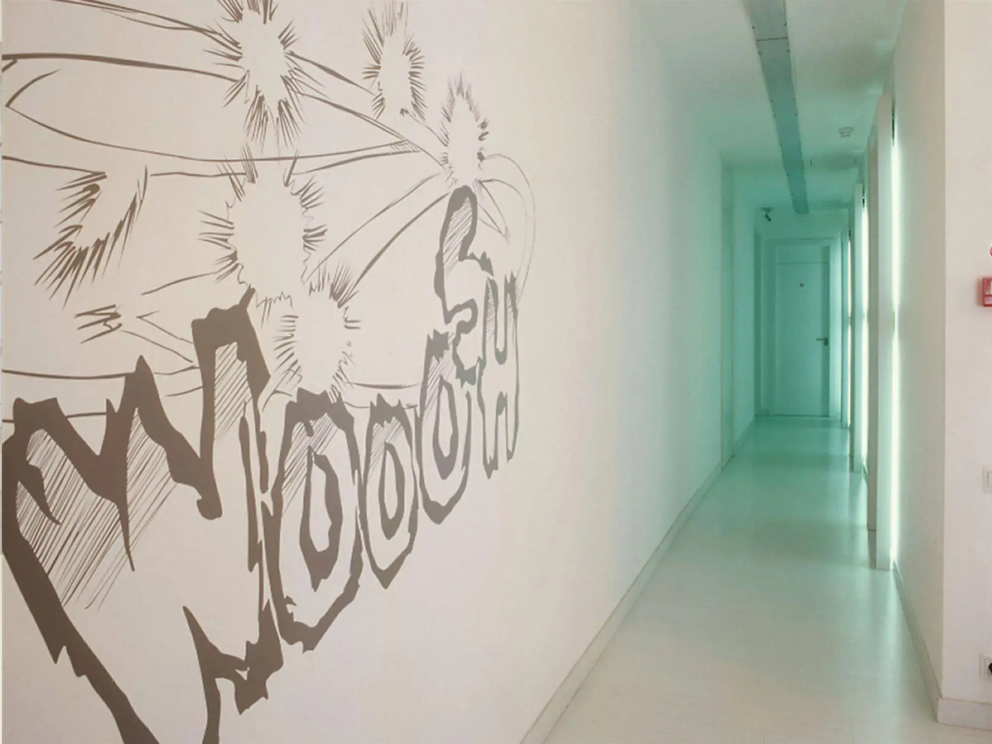 Chic & Basic Tallers Hostal