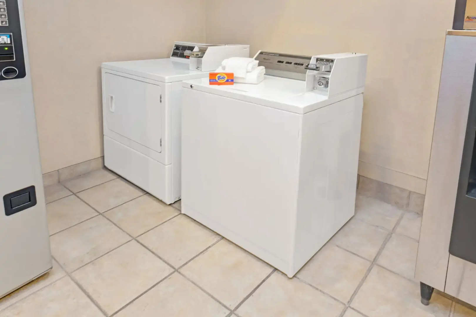 Red Lion Inn & Suites Elk Grove Village