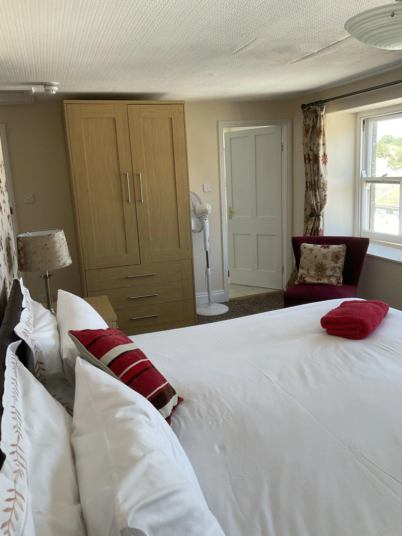 Number 52 Bed & Breakfast