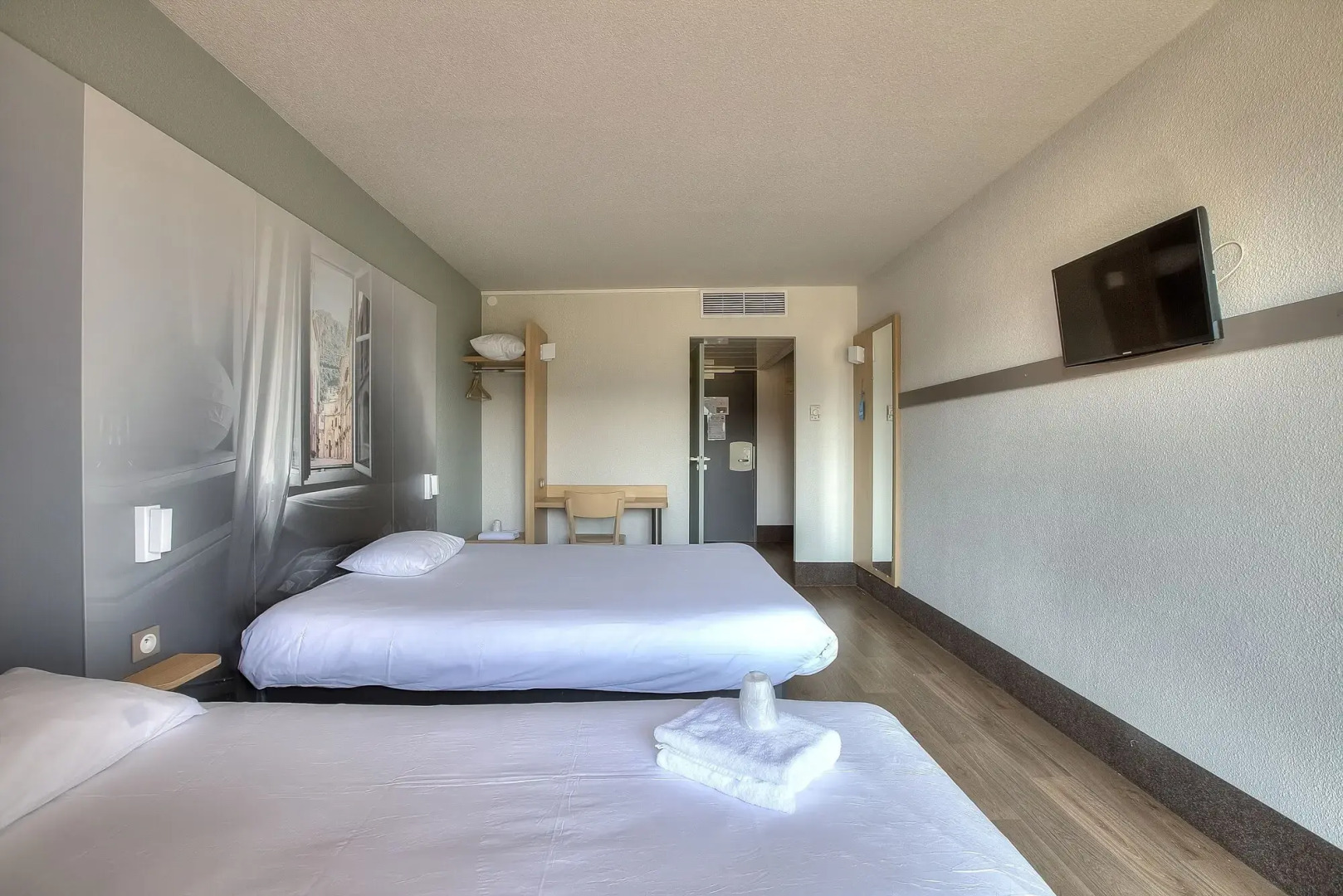 B&B HOTEL Villeneuve-Loubet Village