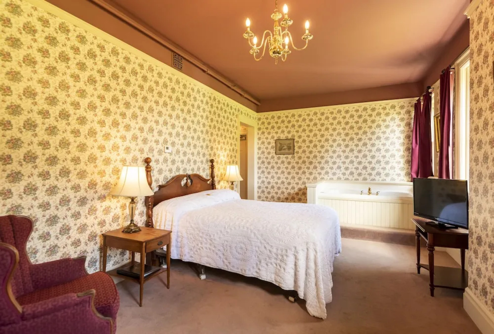 White Springs Manor a Belhurst Property