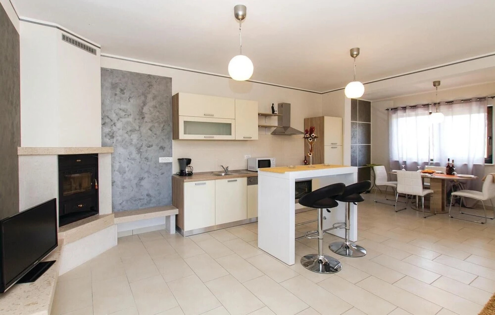 Beautiful Home in Nedescina With Wifi and 7 Bedrooms