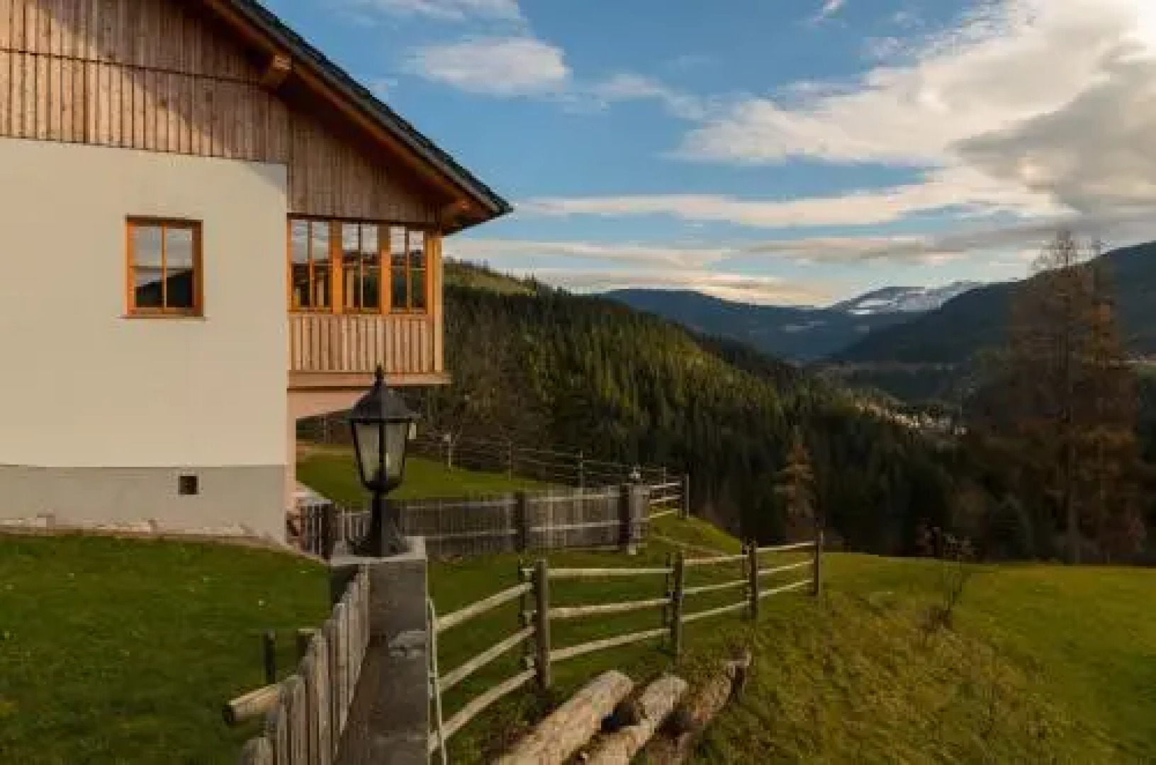 Guest House Hiša Sonca Luče