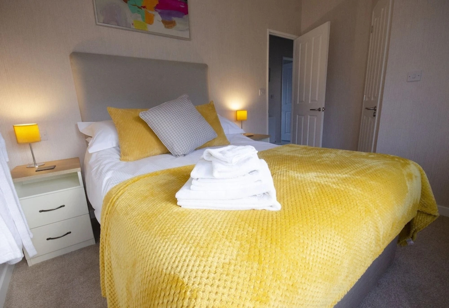 Hollicarrs Long Lane Lodge