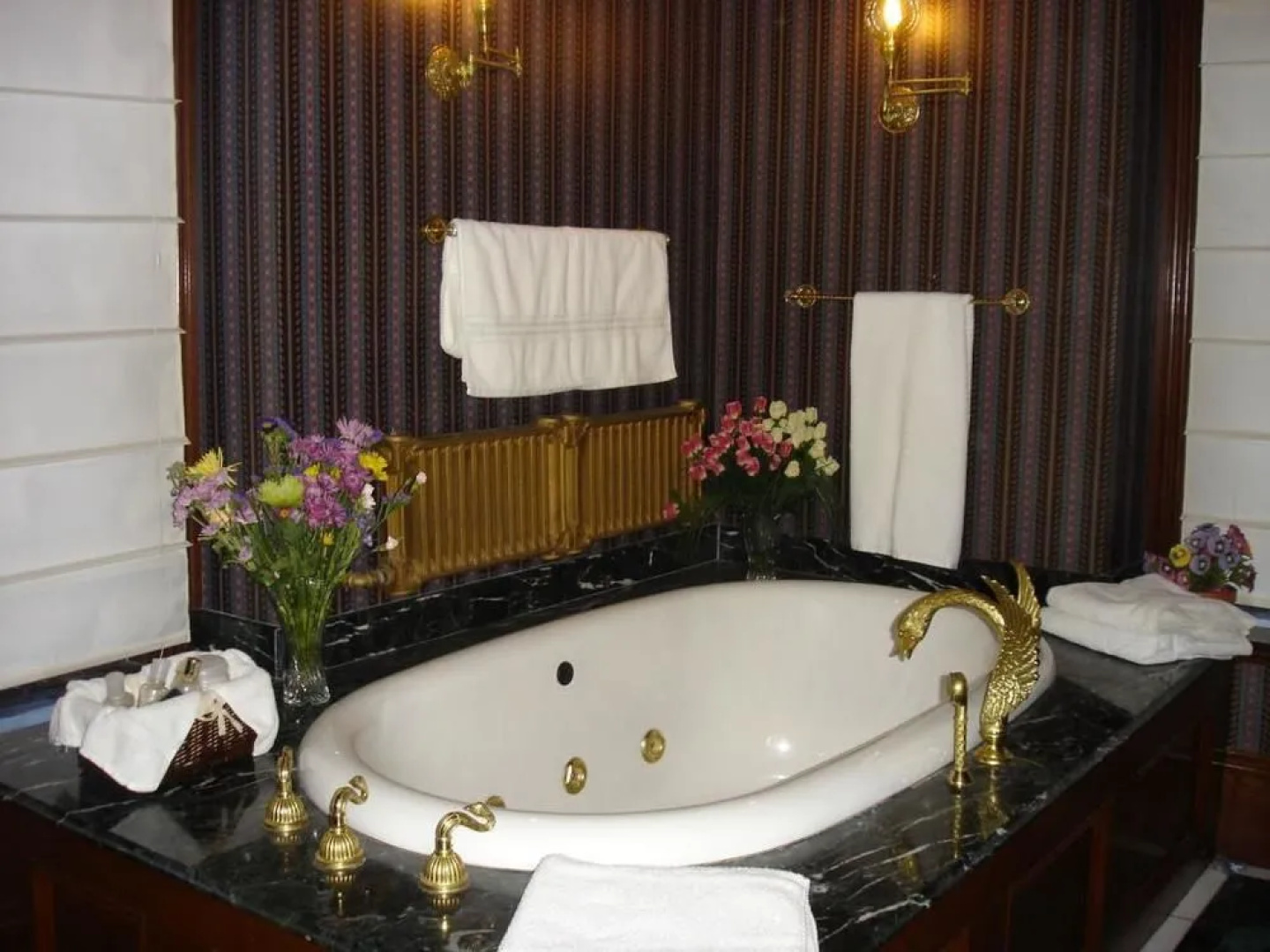 Montgomery Mansion Bed and Breakfast