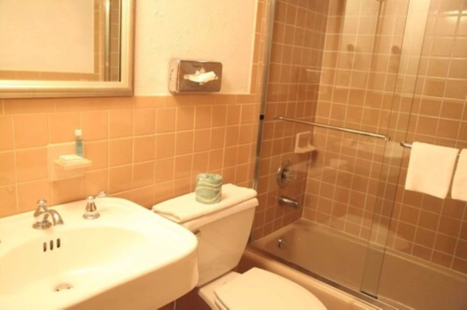 Holland Hotel Free Parking Jersey City