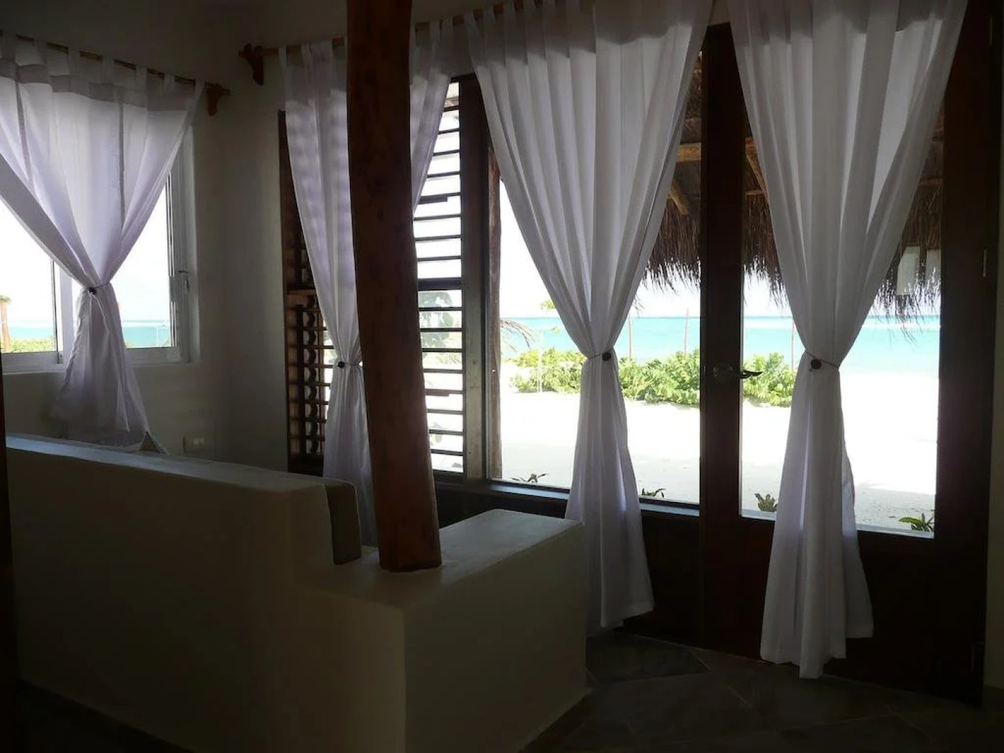 Almaplena Eco Beach Resort