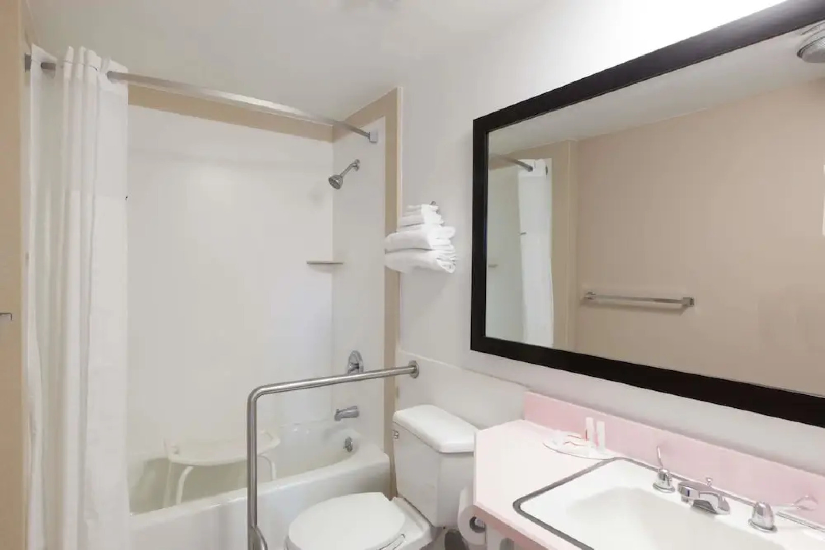 Super 8 Santa Barbara/Goleta