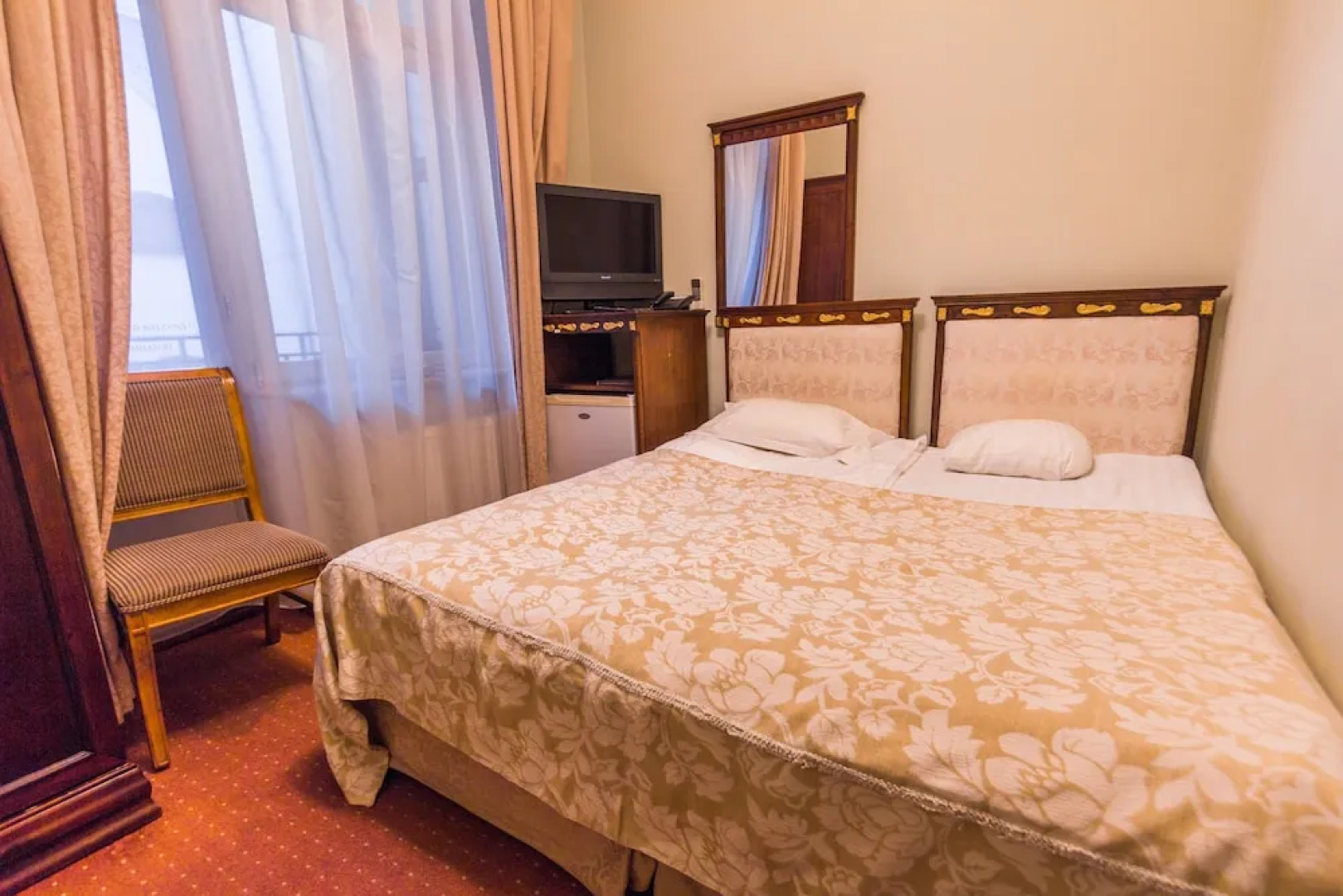 Отель Garden Palace