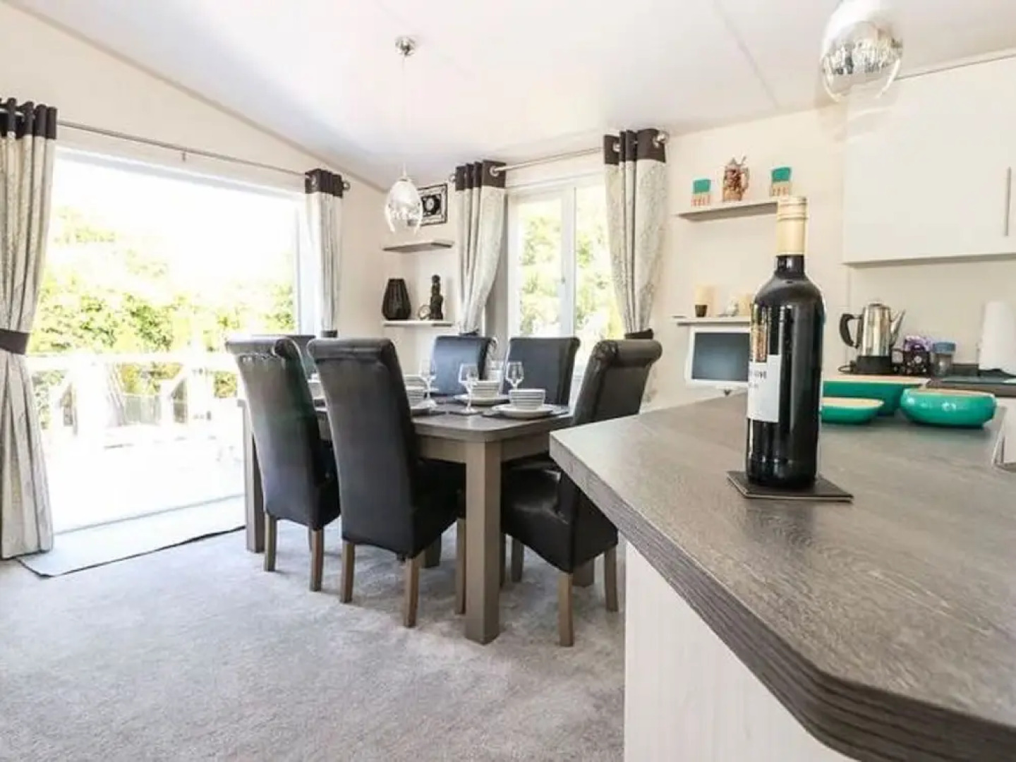 Lavish Holiday Home in Saint Leonards With Swimming Pool