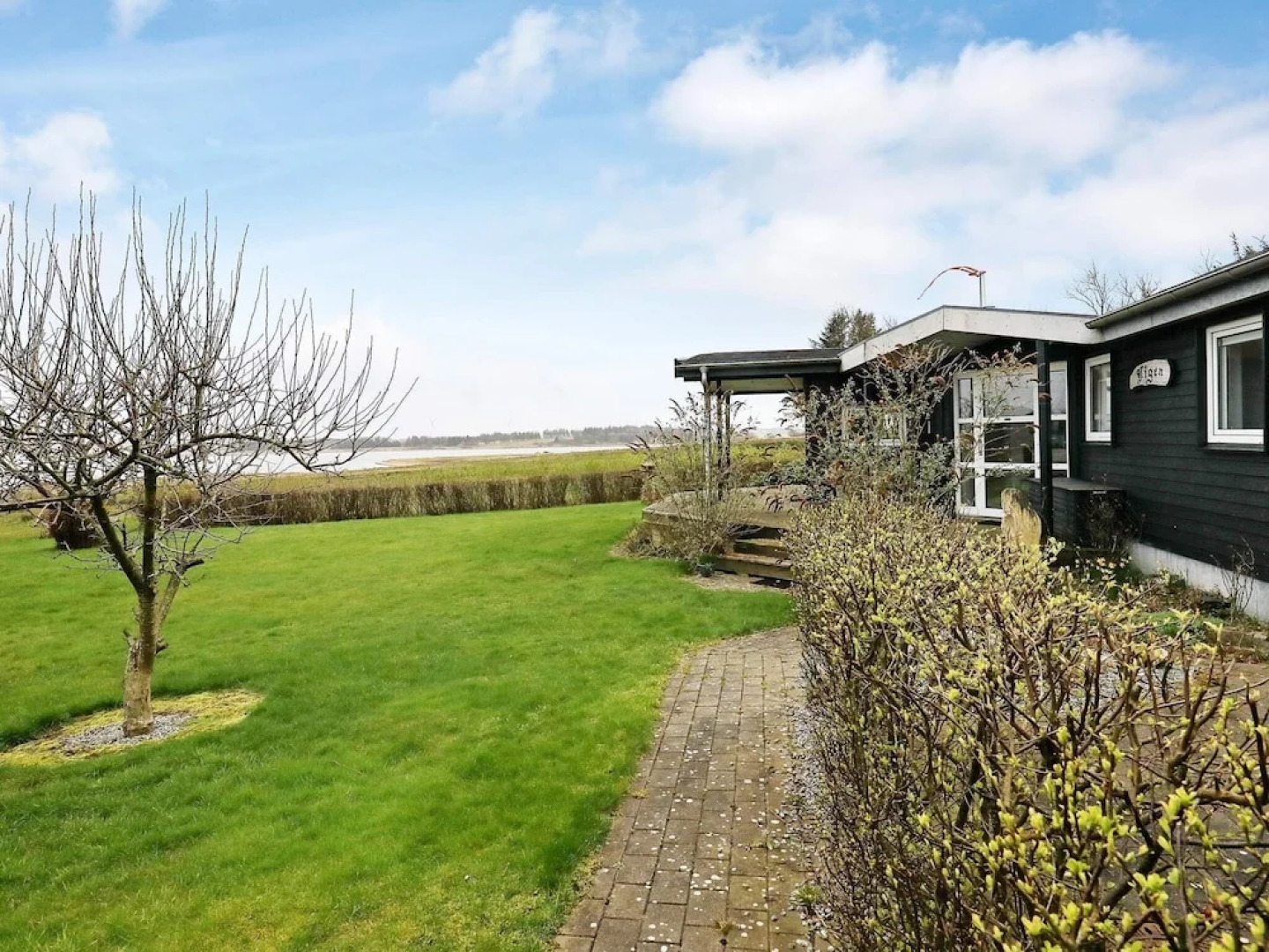 6 Person Holiday Home in Roslev