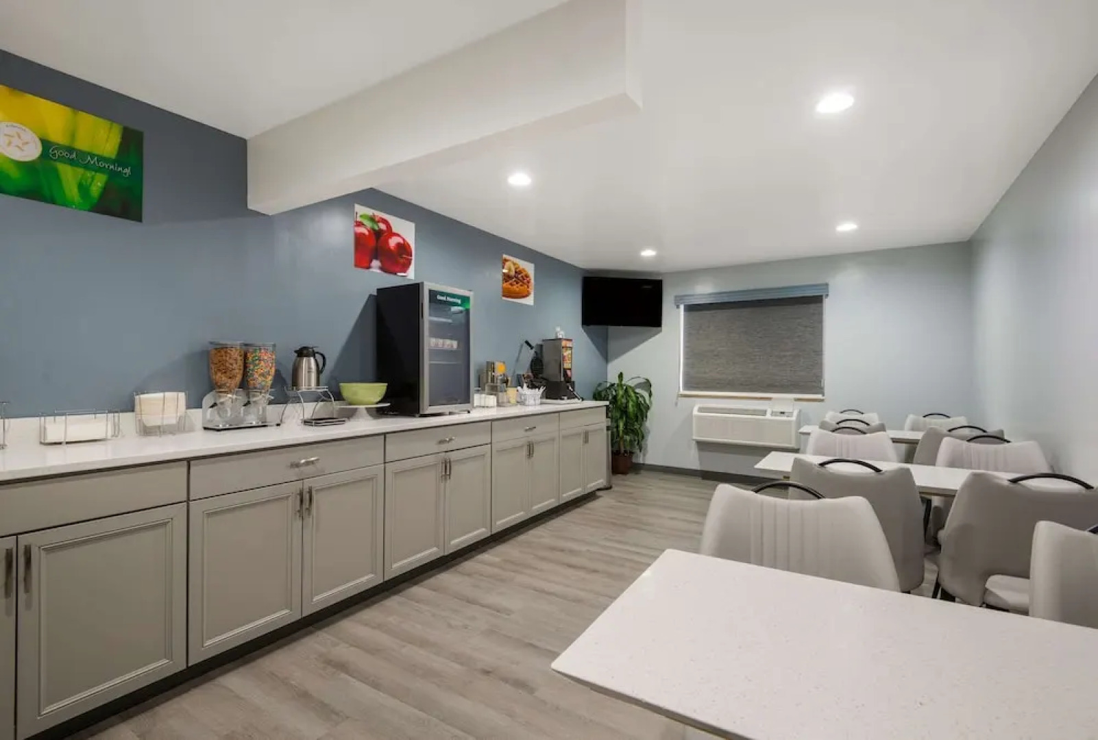 Super 8 Oneida Verona