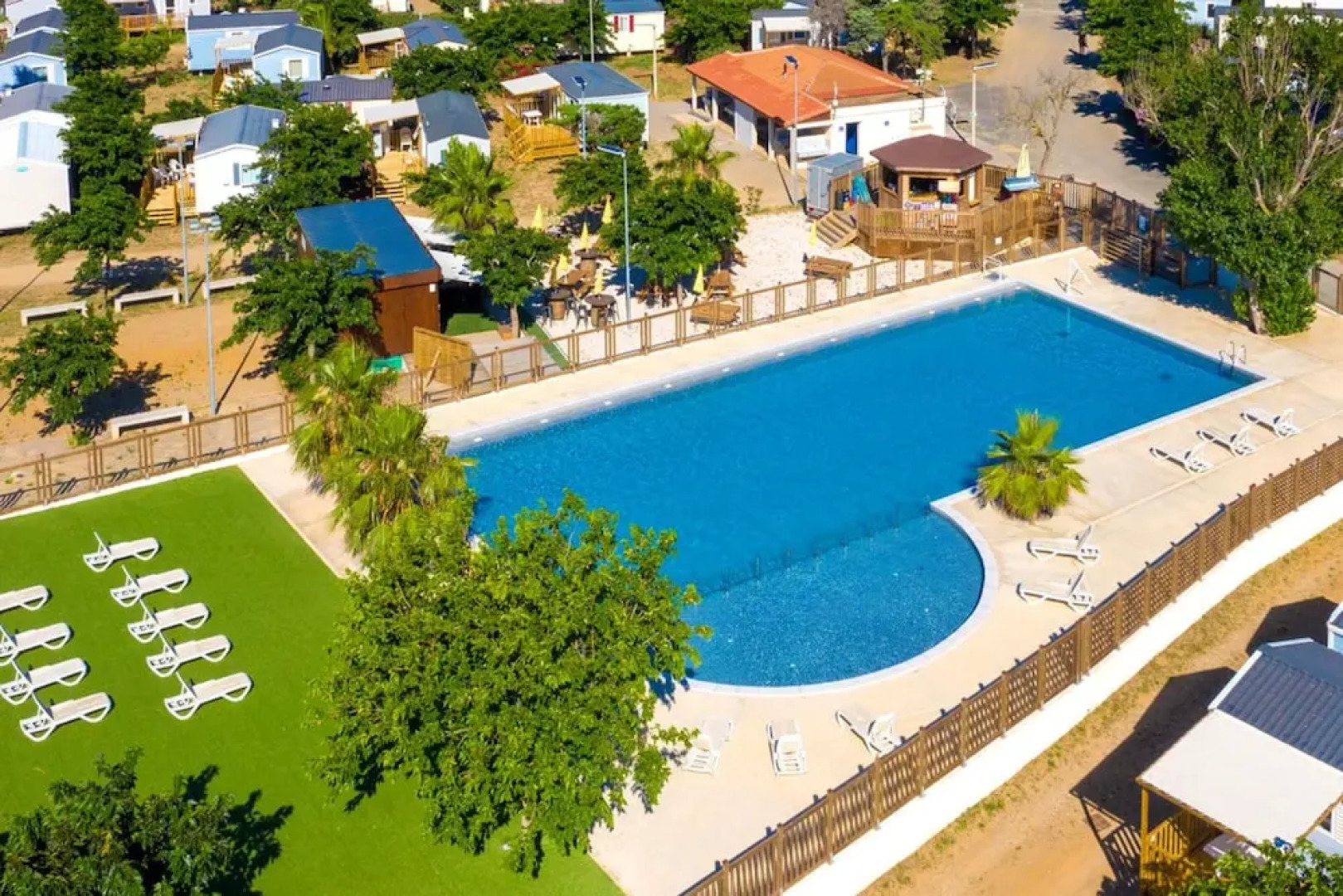 Property With 3 Bedrooms in Port-la-nouvelle, With Shared Pool, Furnished Terrace and Wifi