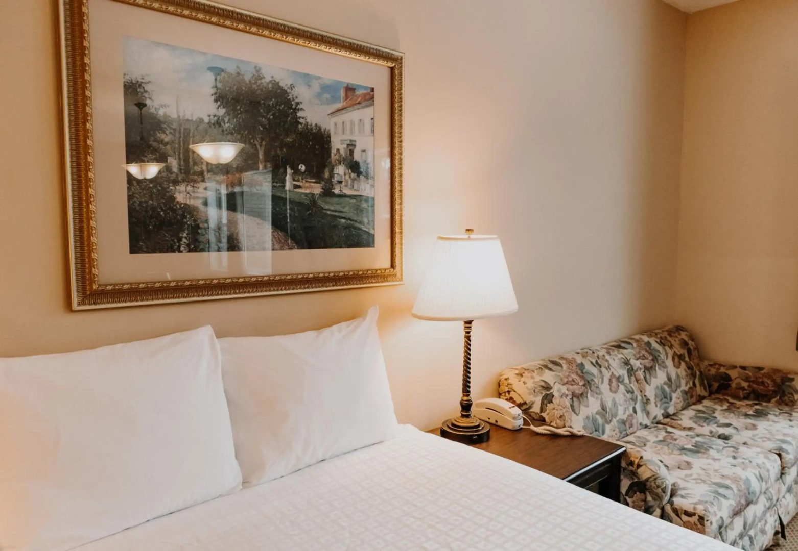 Carriage House Country Club