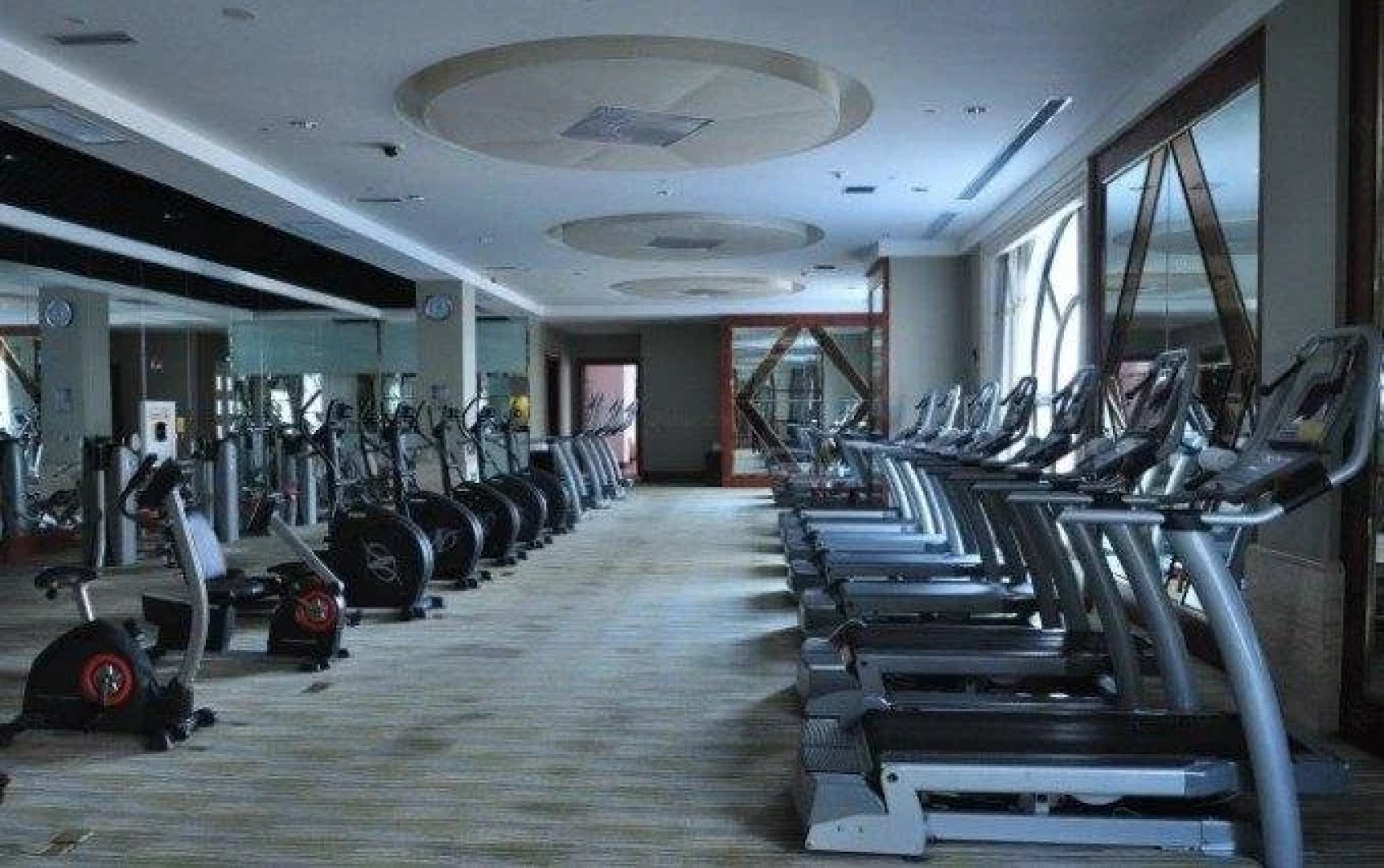 Huasheng Jiangquan Hotel & Town