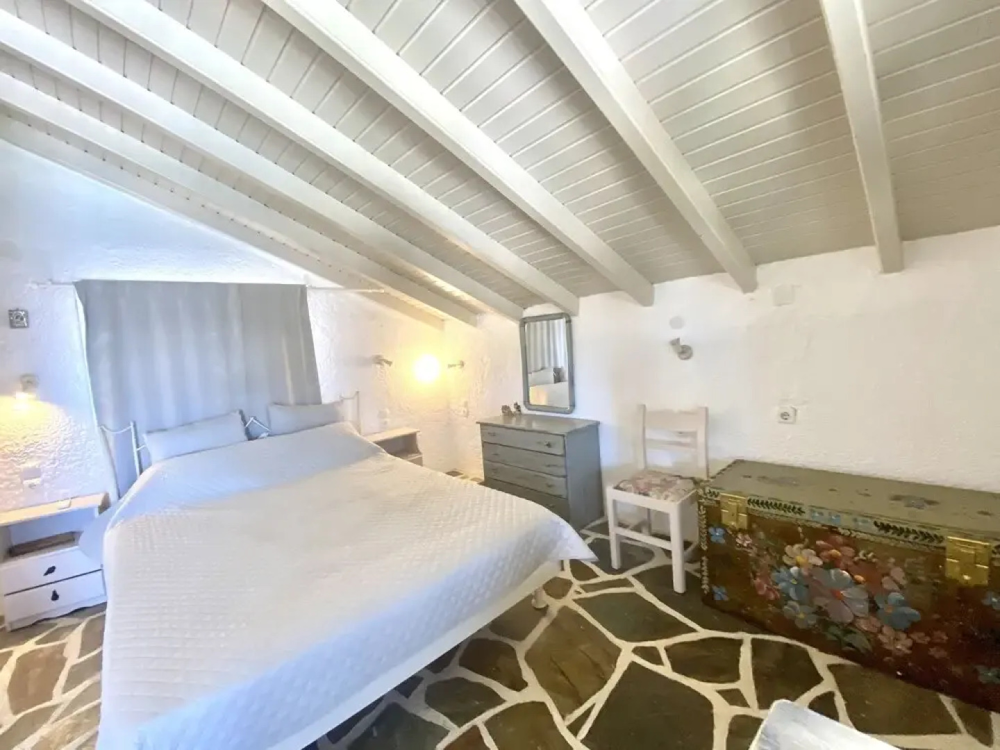 Sybota Seaside Retreat - Chique Marina Loft